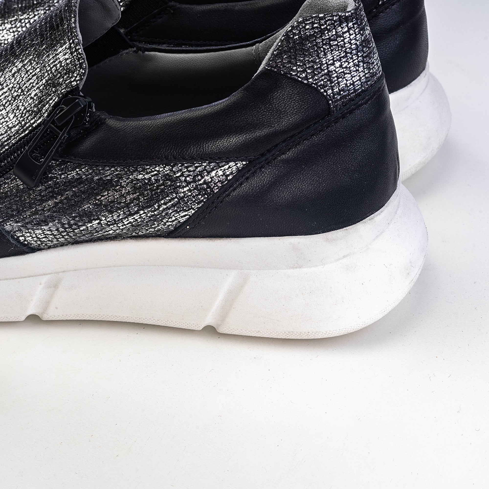 Volzak 178 Basket en cuir Noir