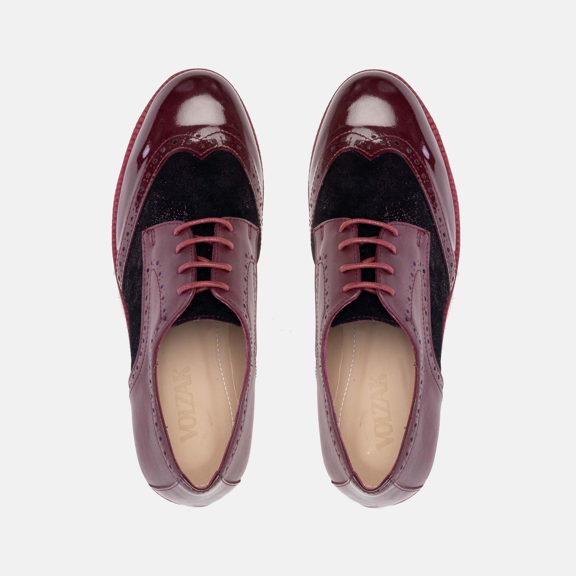 ''579 Chaussure en cuir vernis Bordeaux