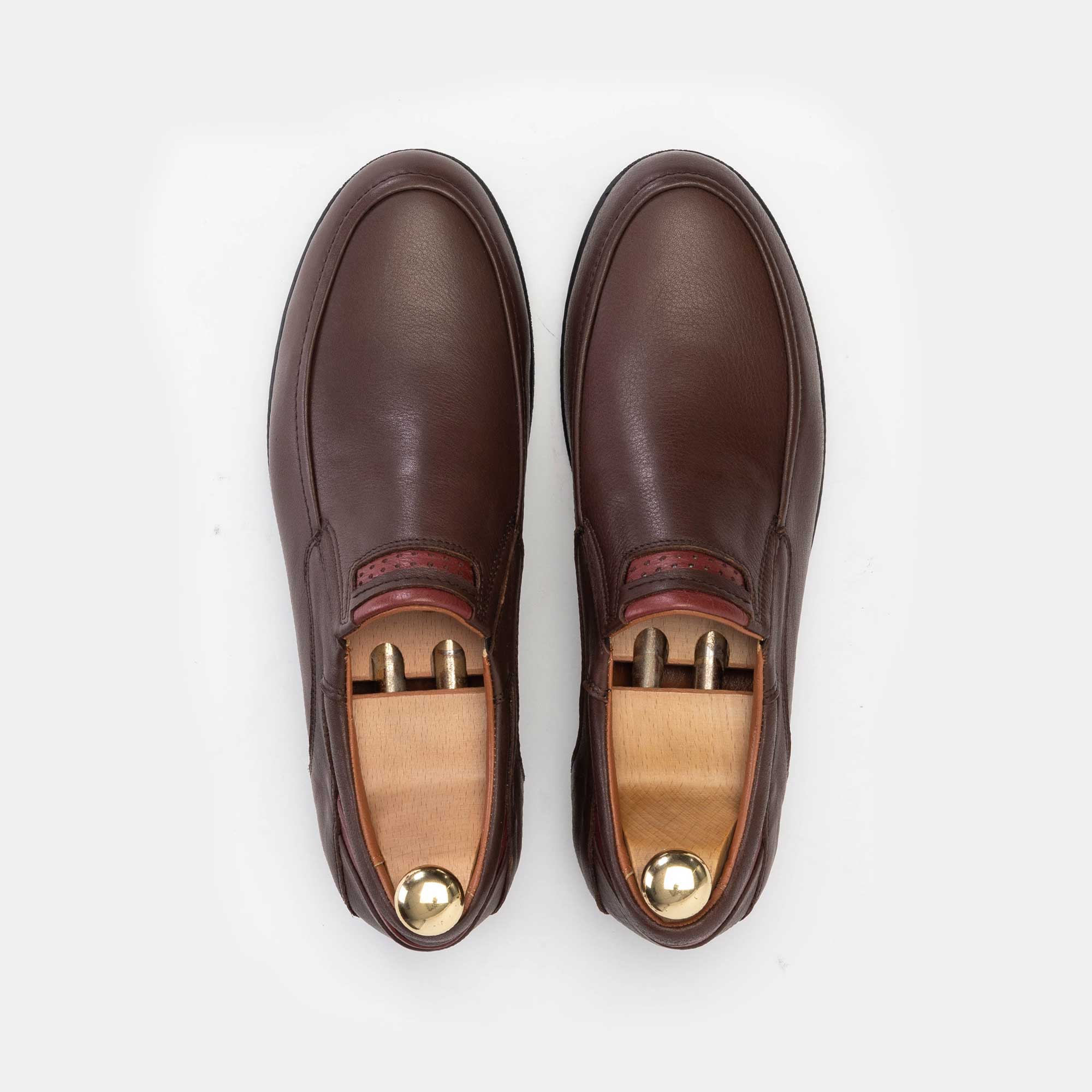 ''726 chaussure en cuir marron