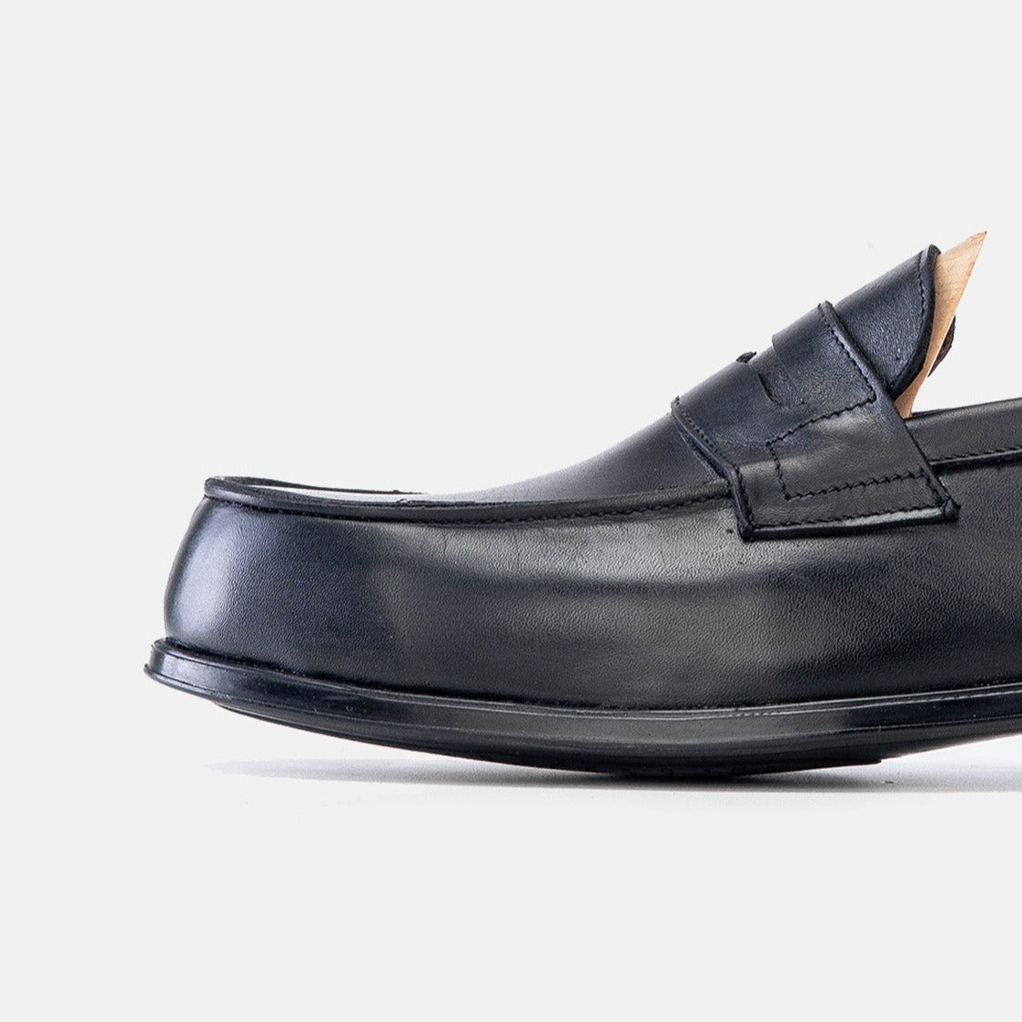 Volzak 5157 Black Leather Moccasin