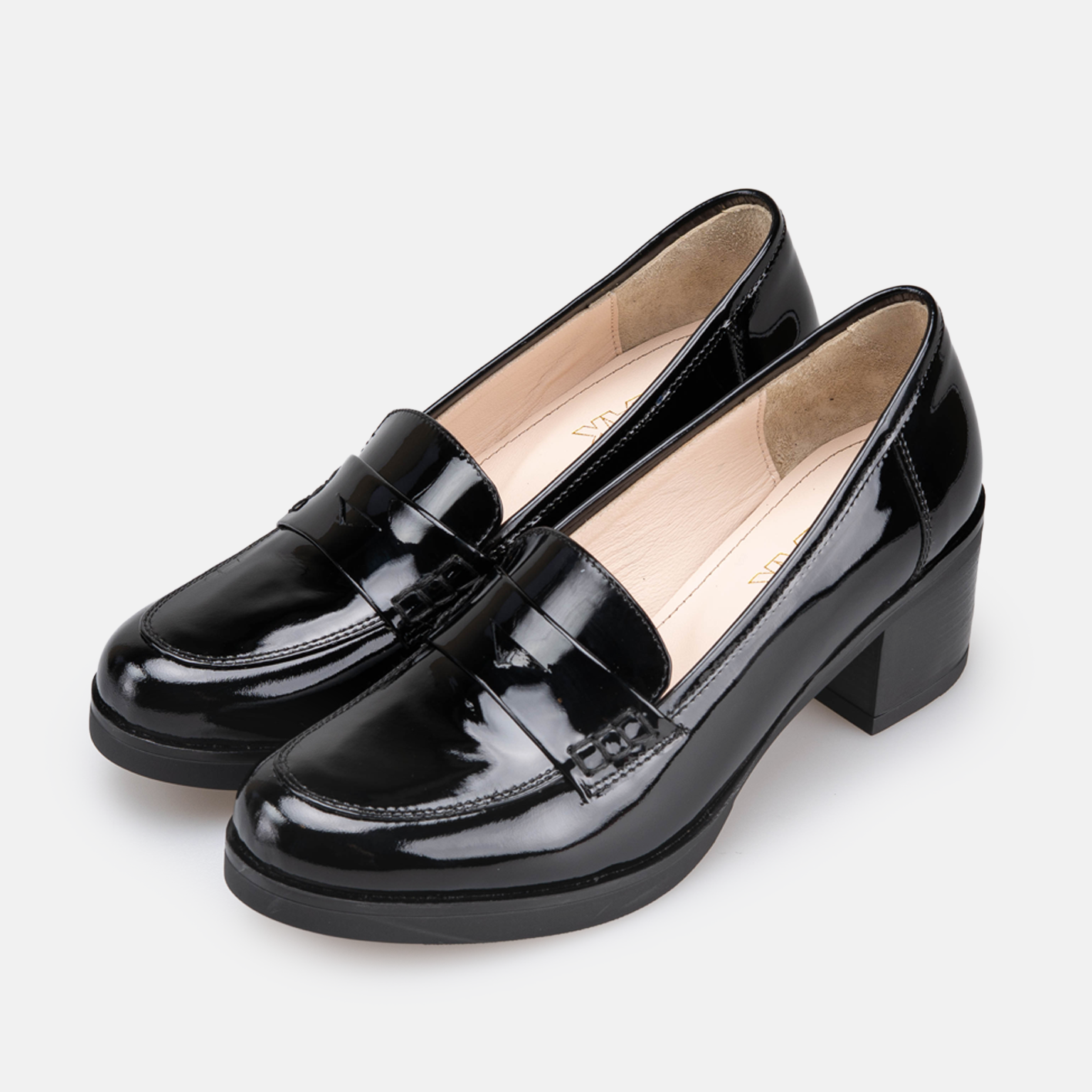 ''806 black patent leather shoe