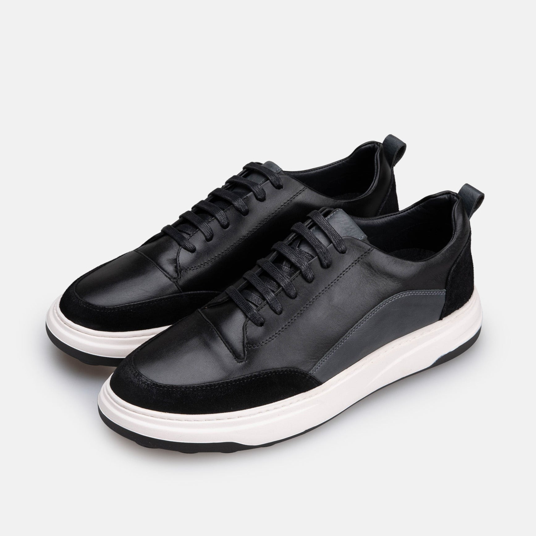 Volzak 6056 Black leather sneaker