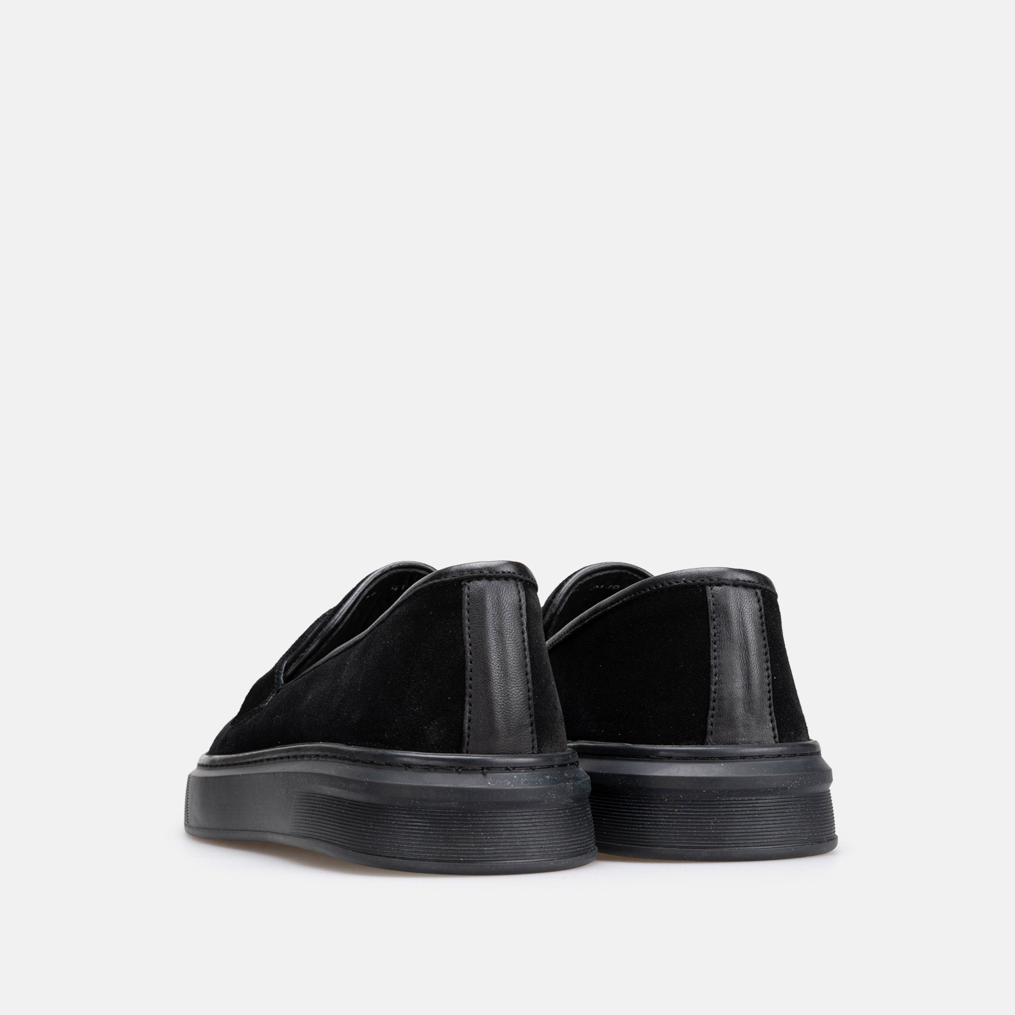 Volzak 2149 basket en daim Noir