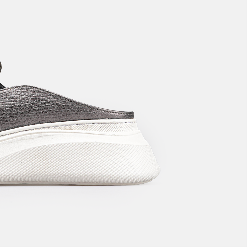 Volzak 02 Mule en cuir Nickel