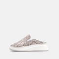 Volzak 02 Mule en cuir Beige Serpent