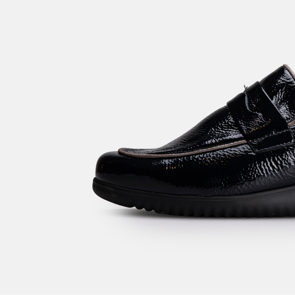 Volzak 703 Chaussure en cuir Noir Vernis