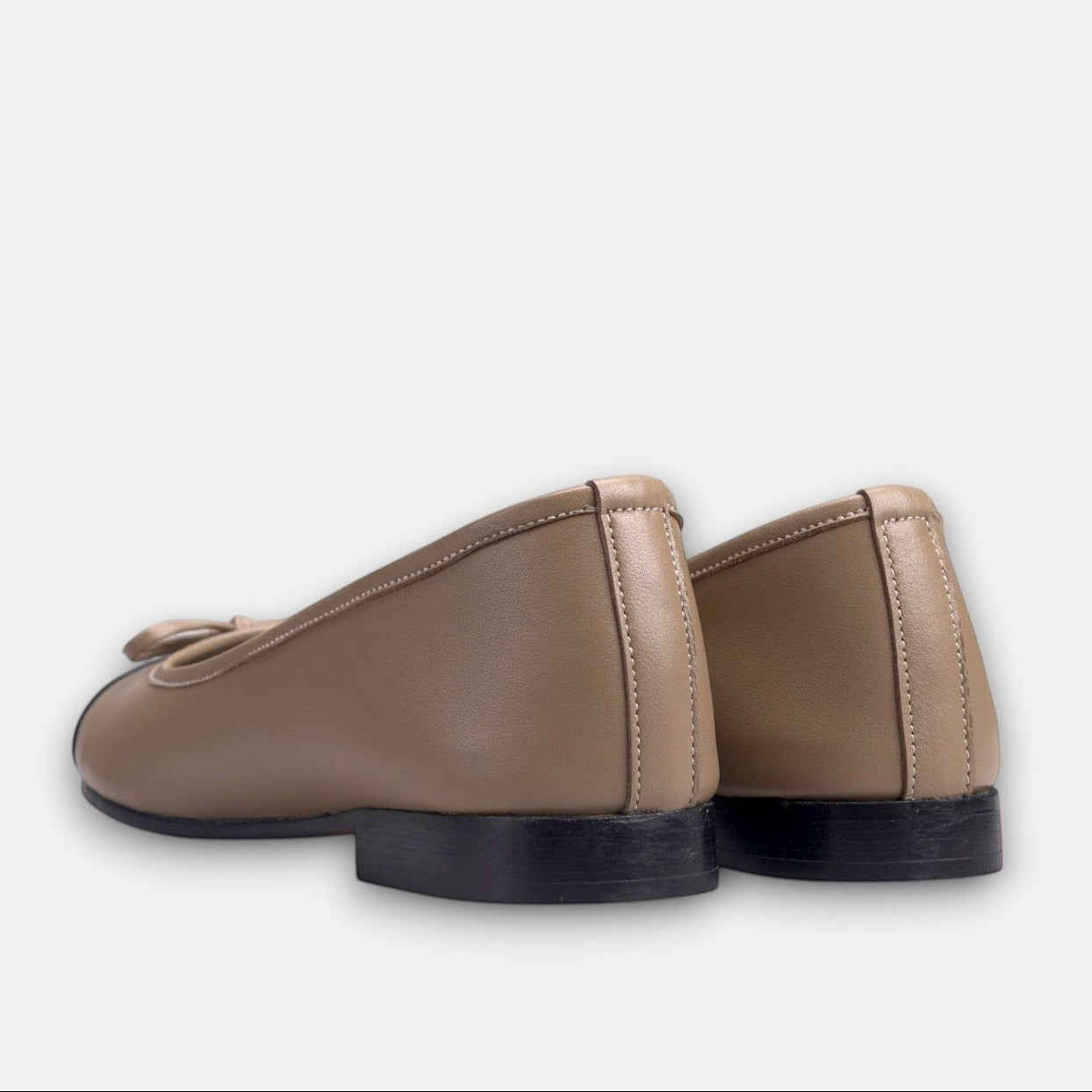 Volzak 078 Ballerine en cuir Beige