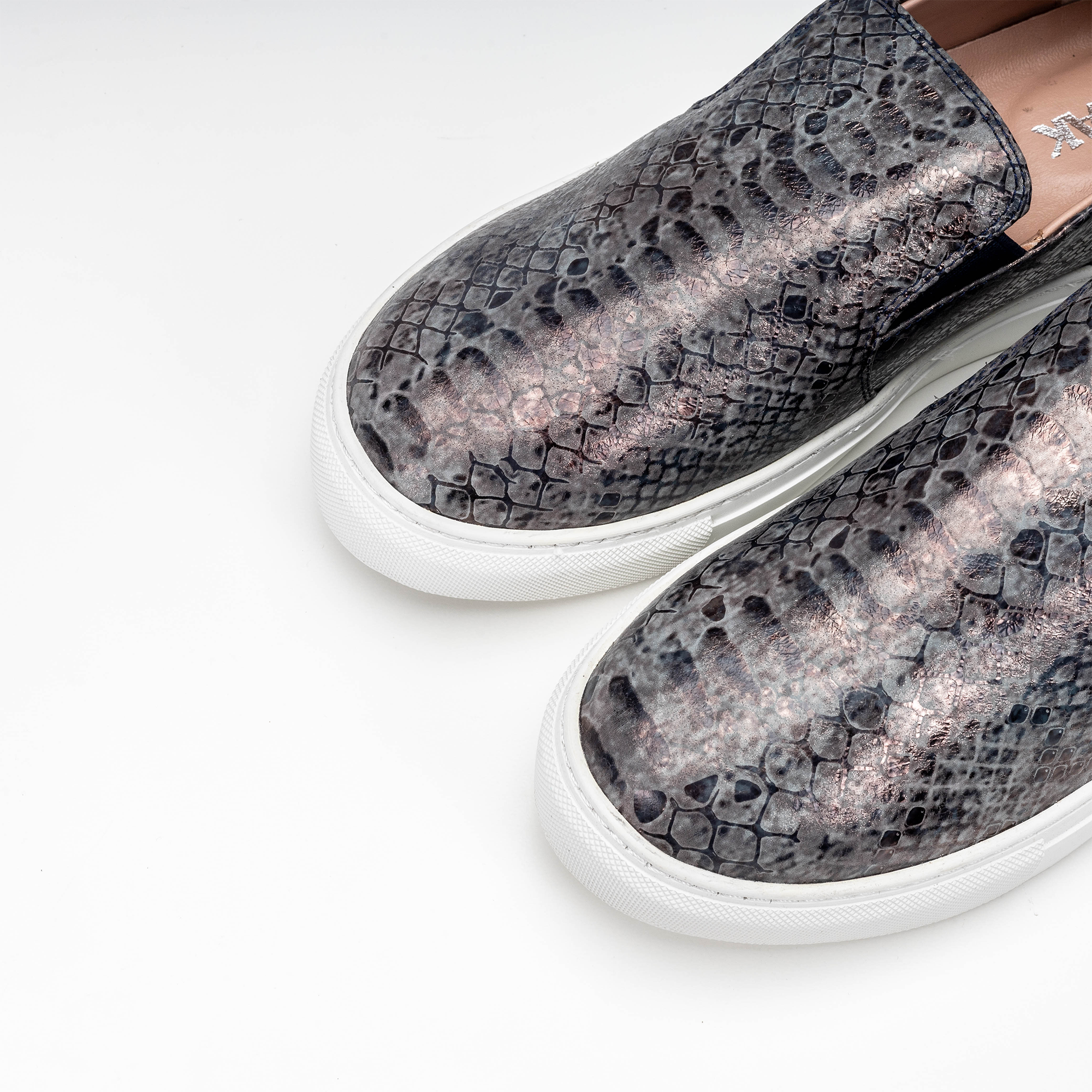 Volzak 072 Basket en cuir Bleu marine Serpent