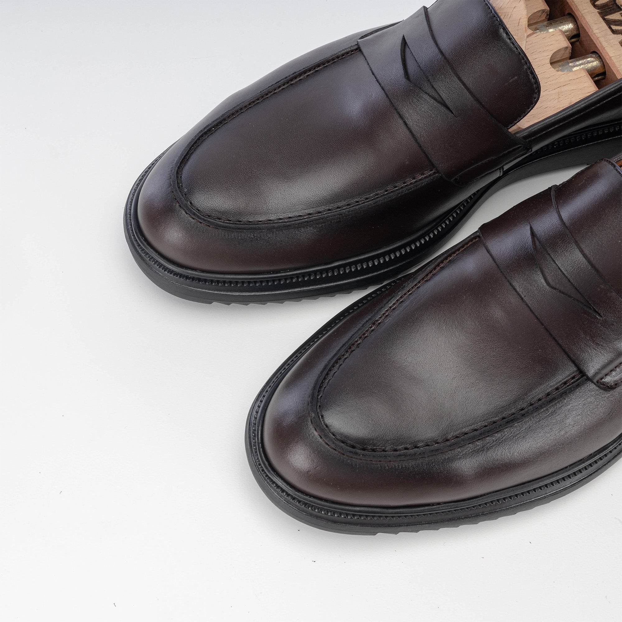 Volzak 5229 chaussure en cuir marron