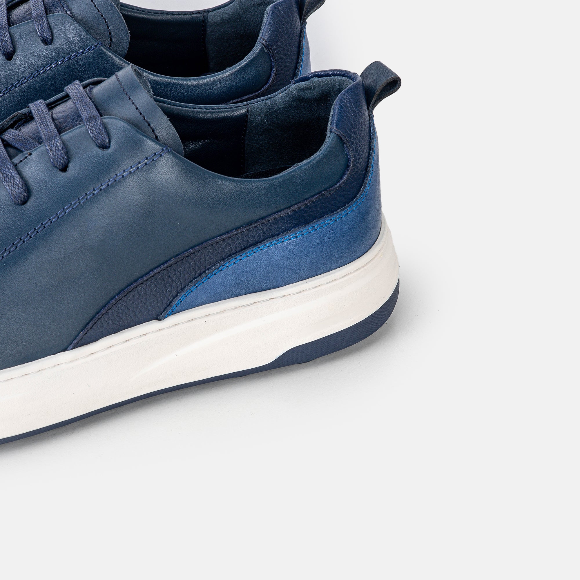 Volzak 6092 basket en cuir Bleu