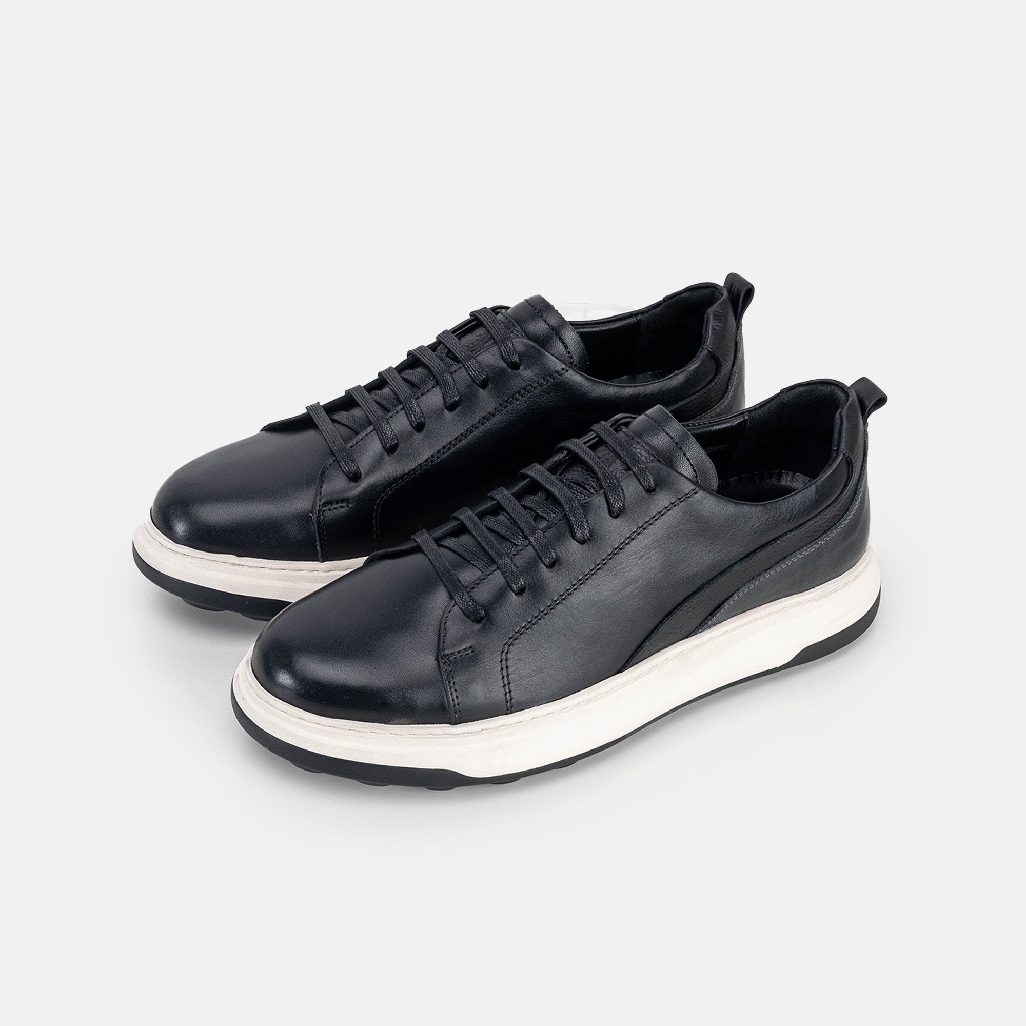 حذاء رياضي جلدي Volzak 6092 باللون الأسود