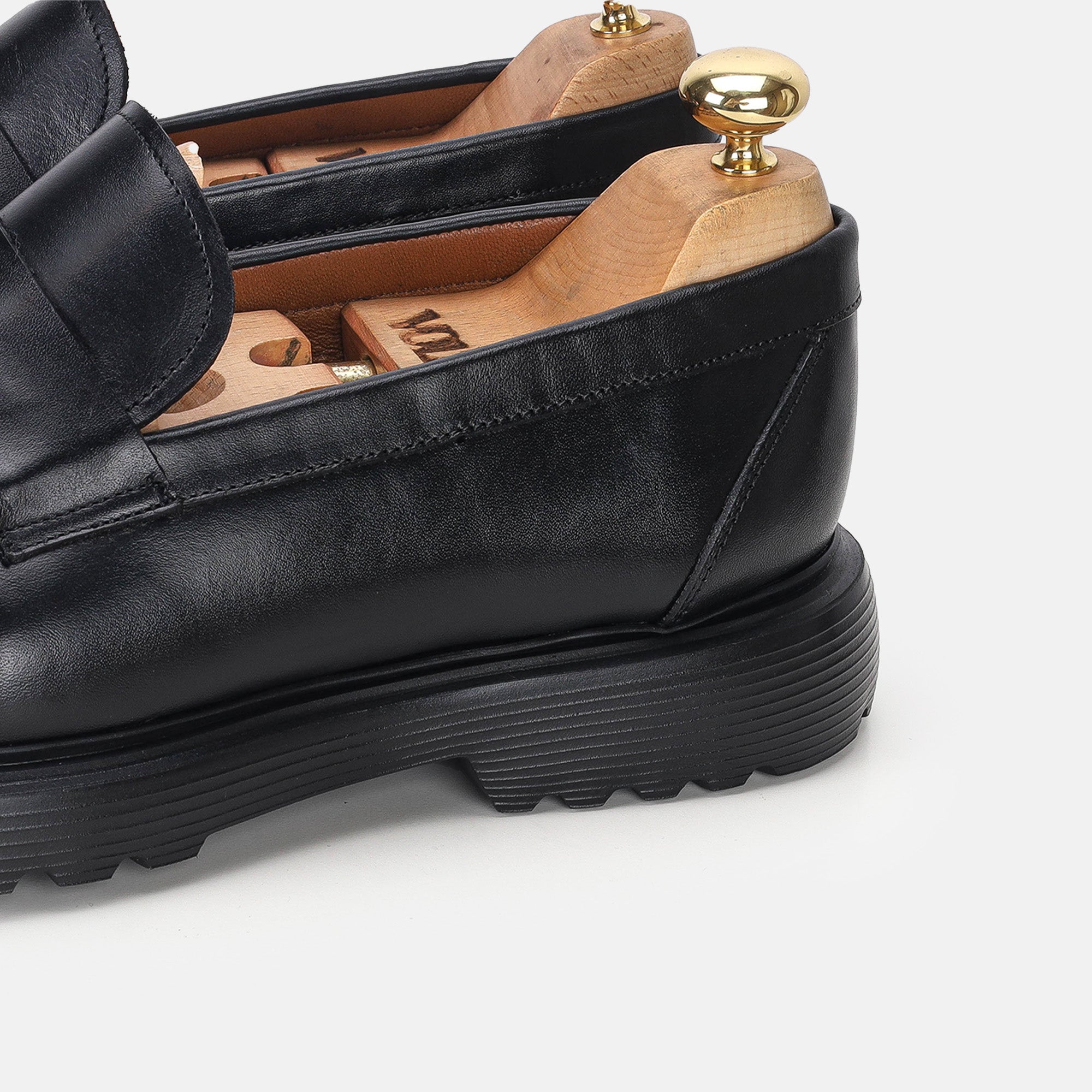 Volzak 5310 chaussure en cuir Noir