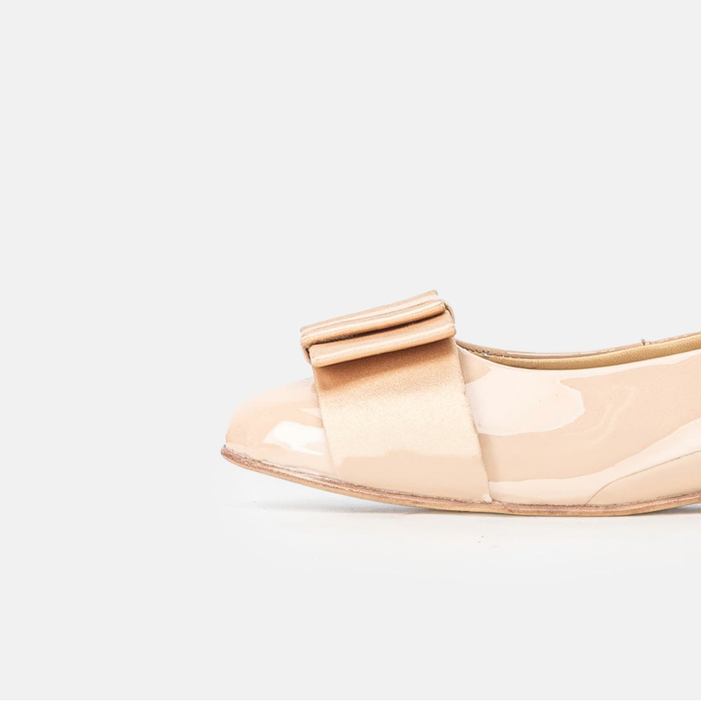 Volzak 077 Ballerine en cuir Nude Vernis