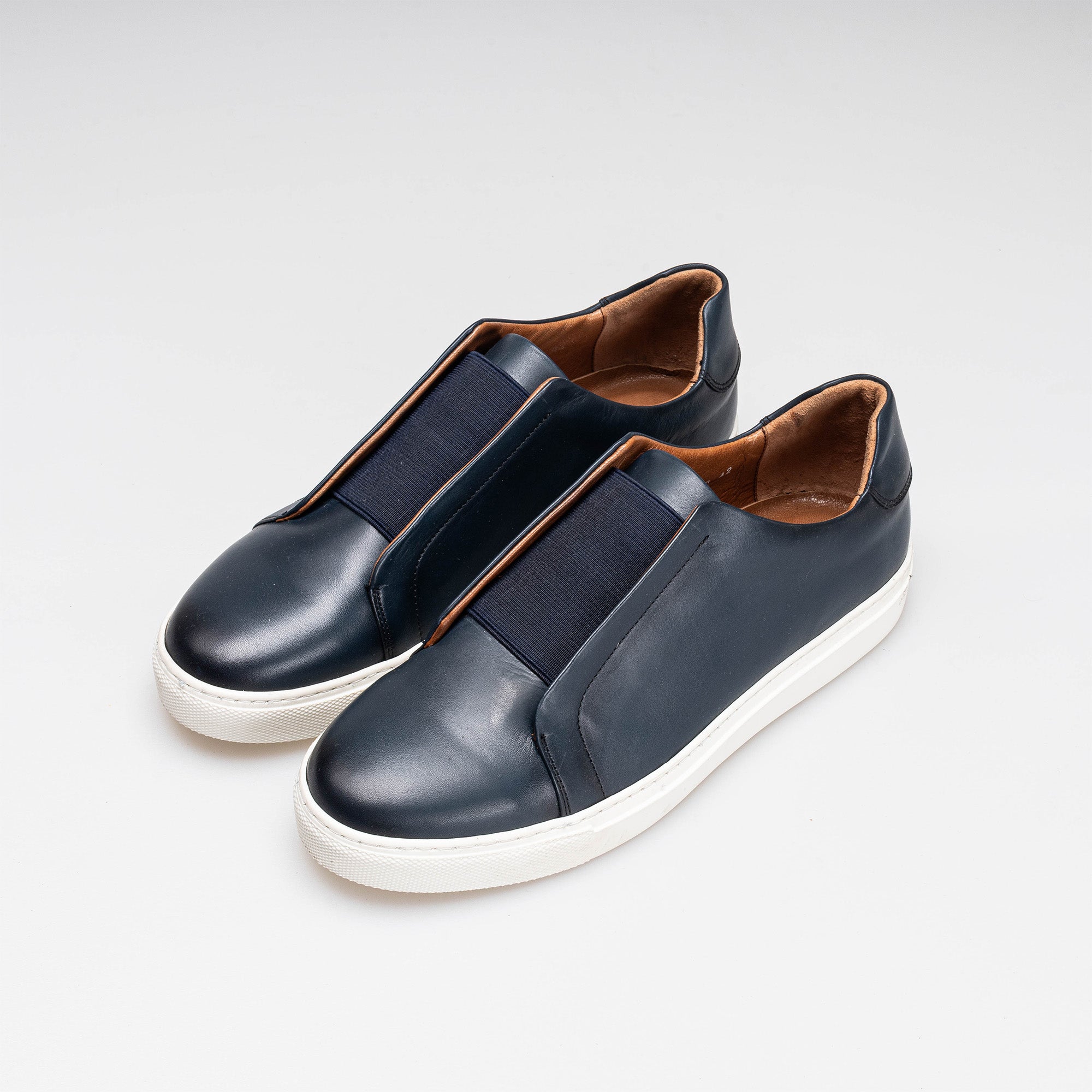 حذاء رياضي جلدي من فولزاك 5340 باللون الأزرق