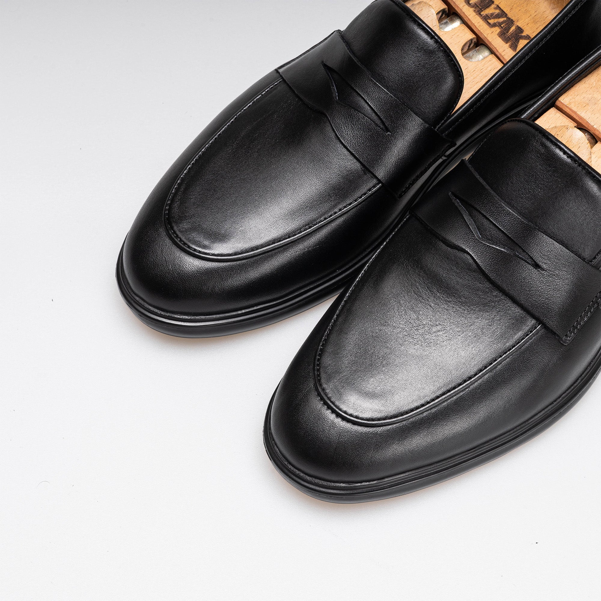 Volzak 2119 chaussure en cuir Noir