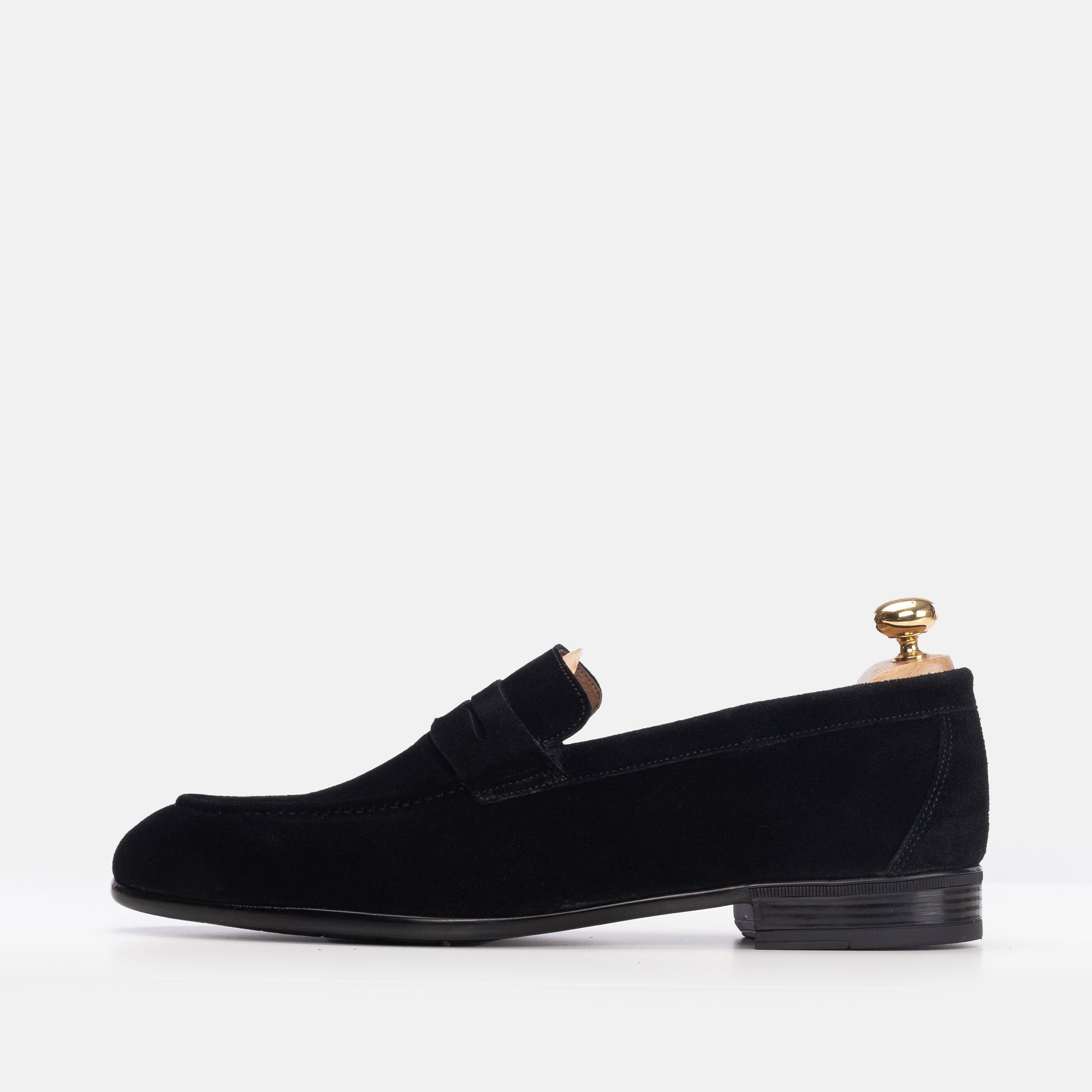 Chaussure en daim noir on sale