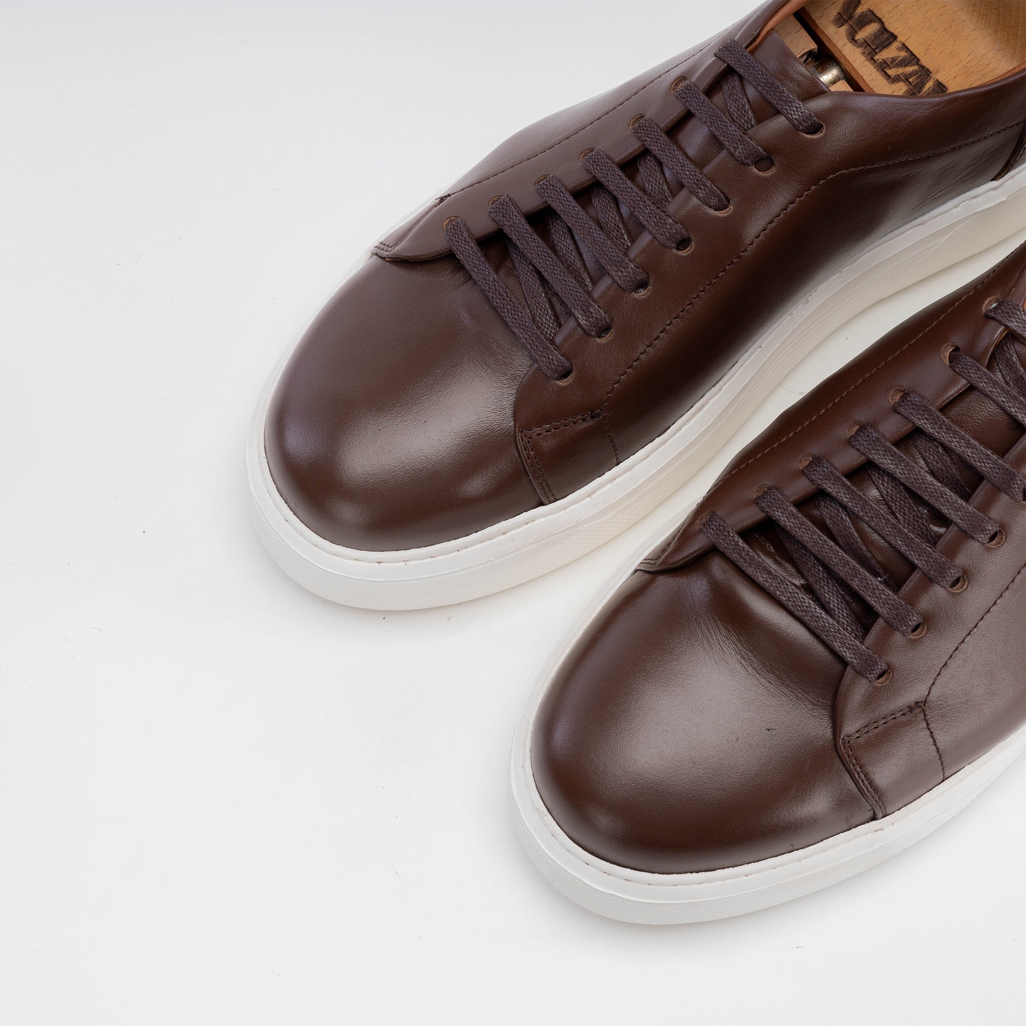 Volzak 5214 basket en cuir marron