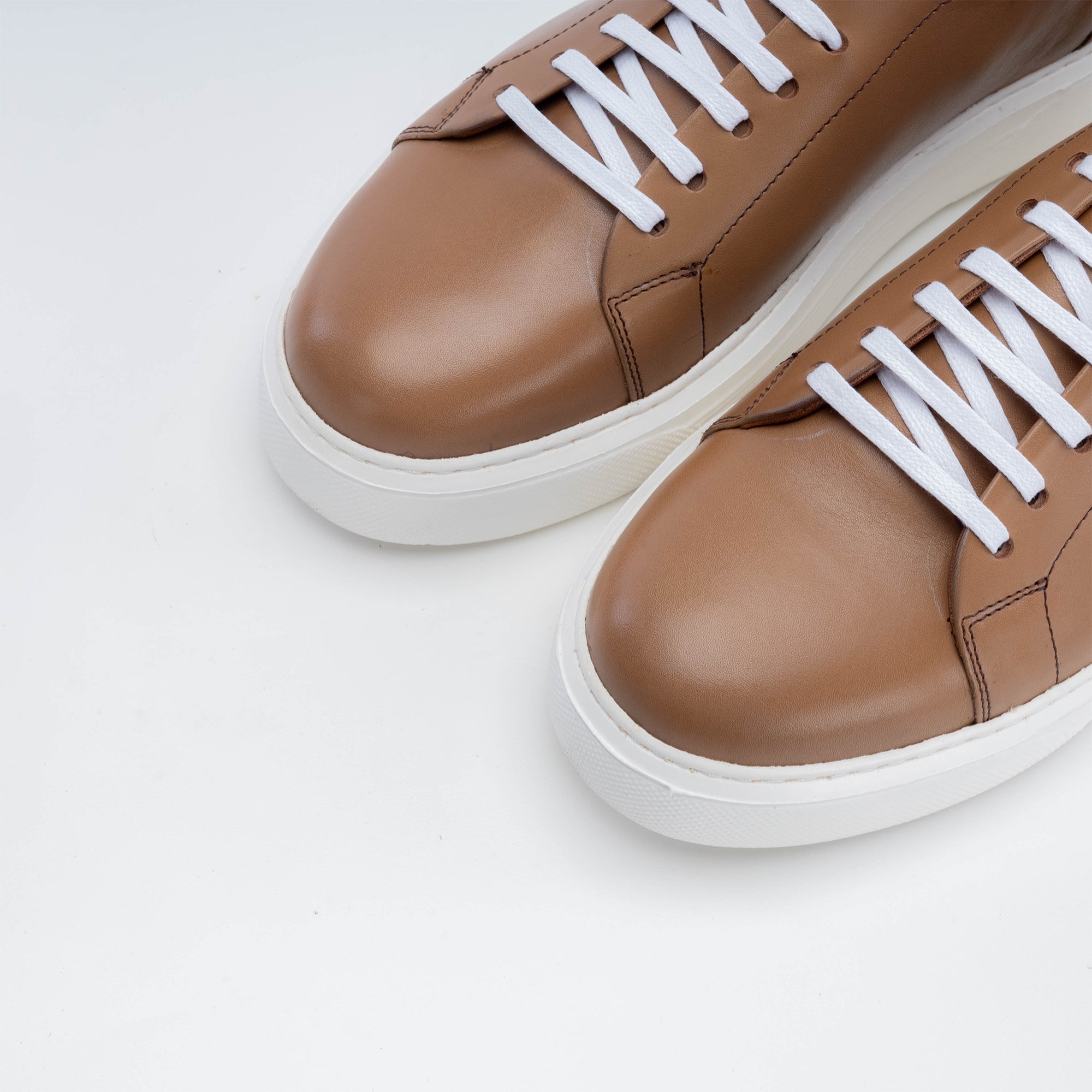 Volzak 5214 beige leather sneaker
