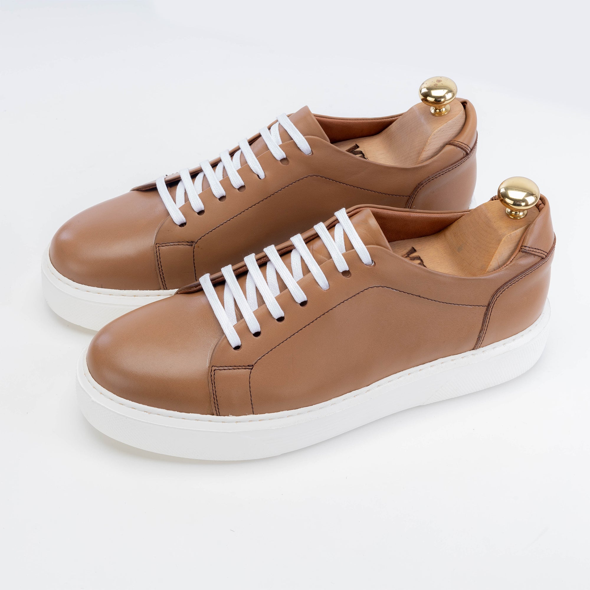 Volzak 5214 basket en cuir beige