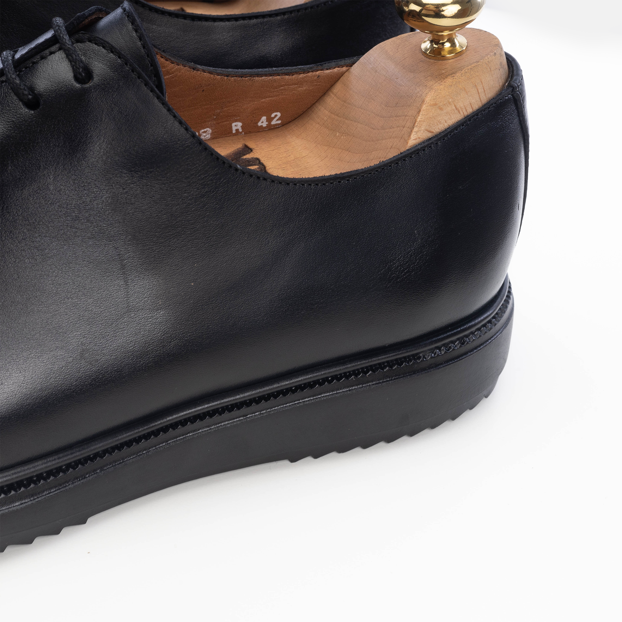 Volzak 5228 chaussure en cuir noir