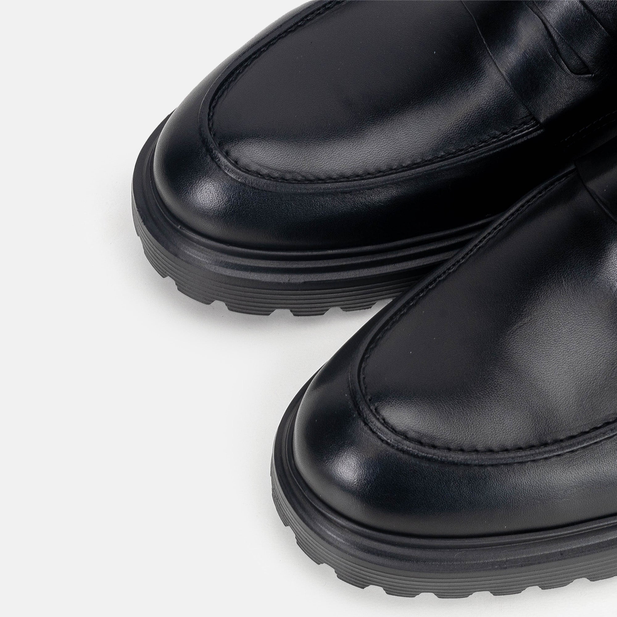 حذاء فولزاك 5308 جلدي أسود