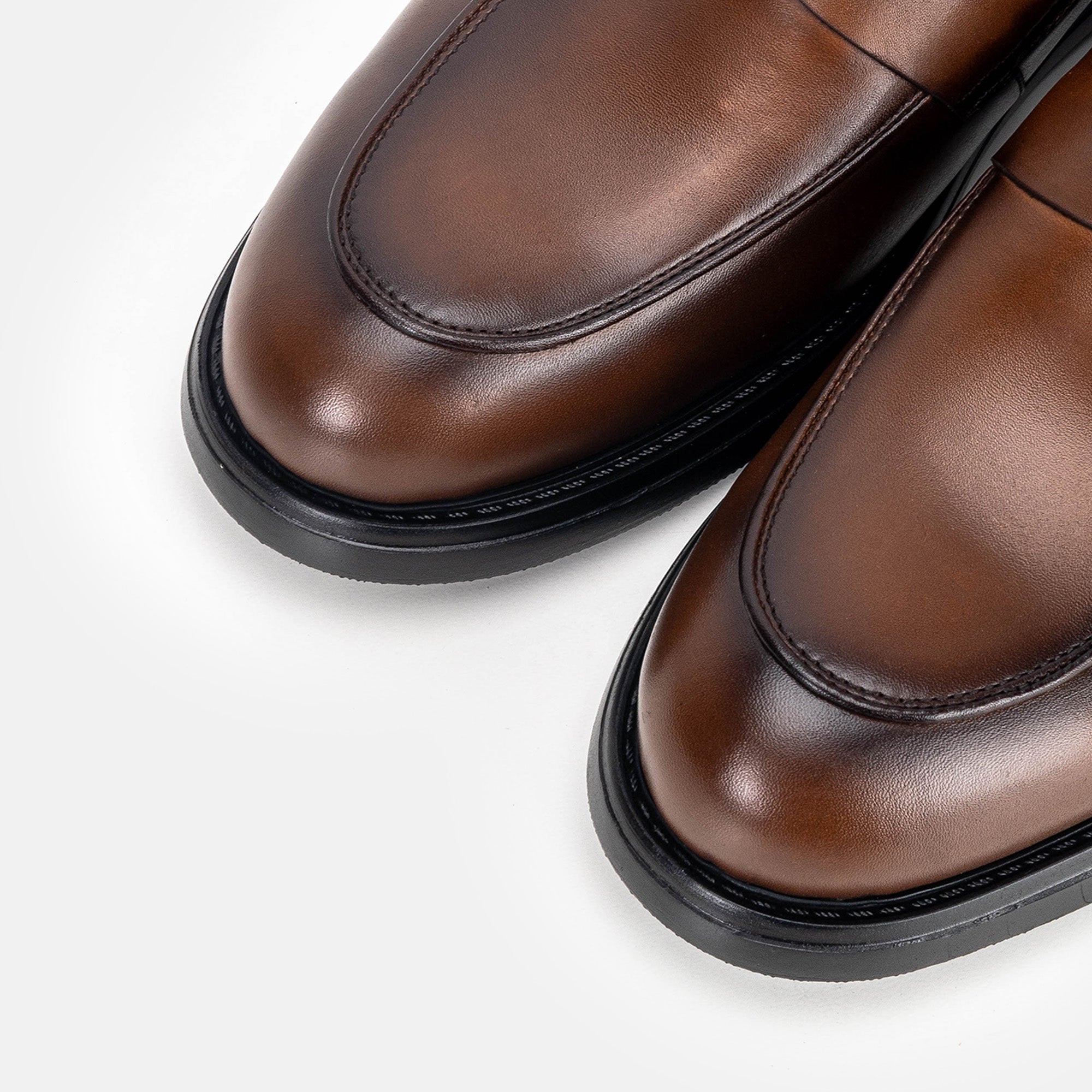 حذاء فولزاك 5321 الجلدي البني العتيق