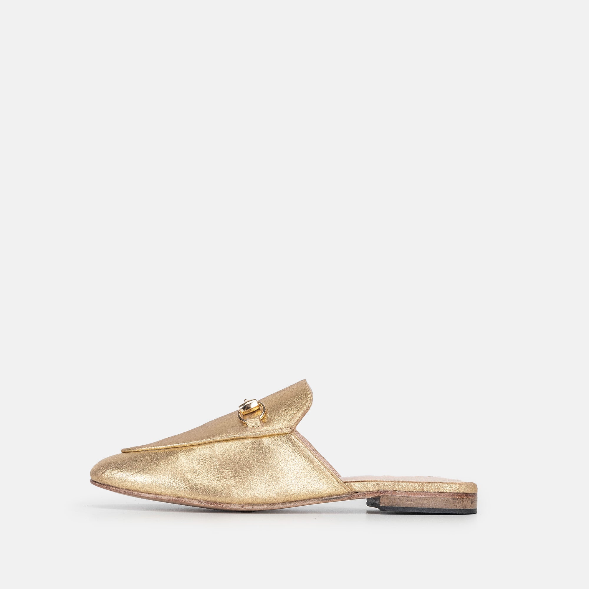 ASTAIRE MULE IN CINNAMON BROWN CALFSKIN WITH GOLD HARDWARE