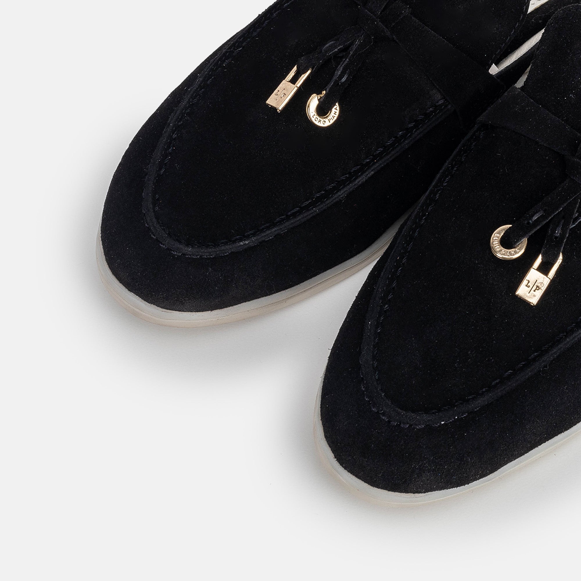 Volzak 0777 Mule en daim Noir