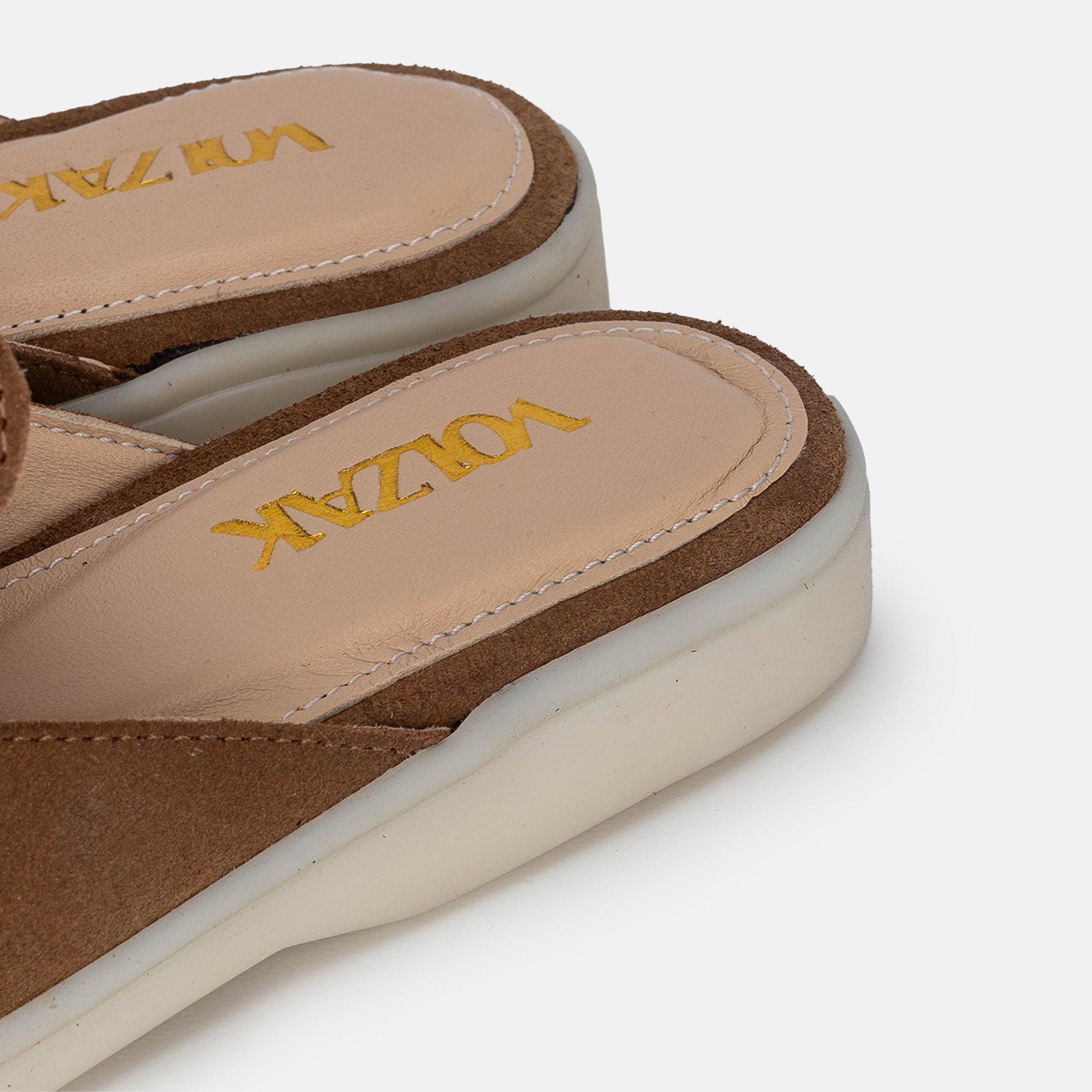 Volzak 0777 Mule en daim Camel