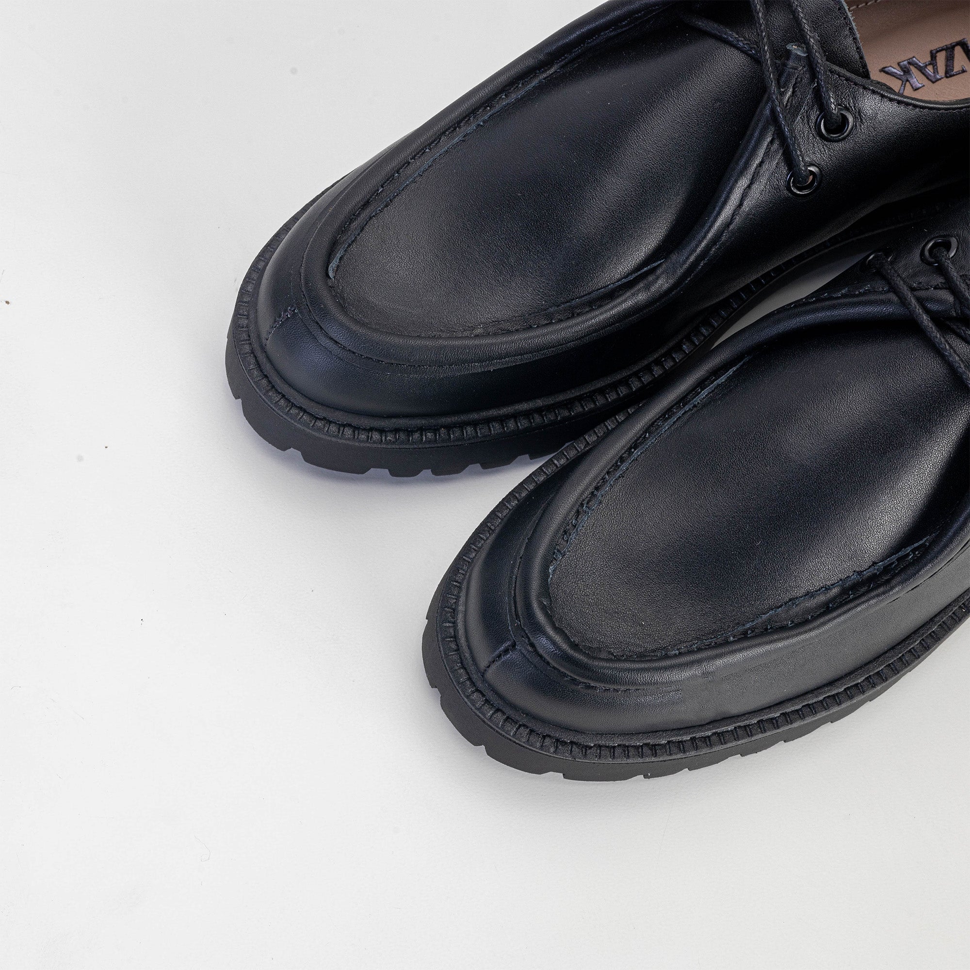 Volzak 121 Chaussure en cuir Noir