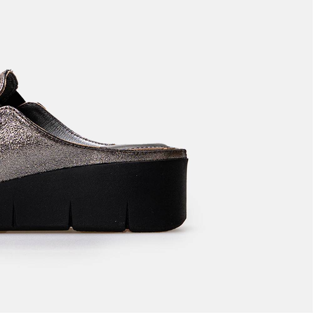 Volzak 06 Platinum Leather Clog