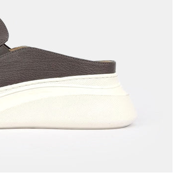 Volzak 02 Taupe Leather Mule