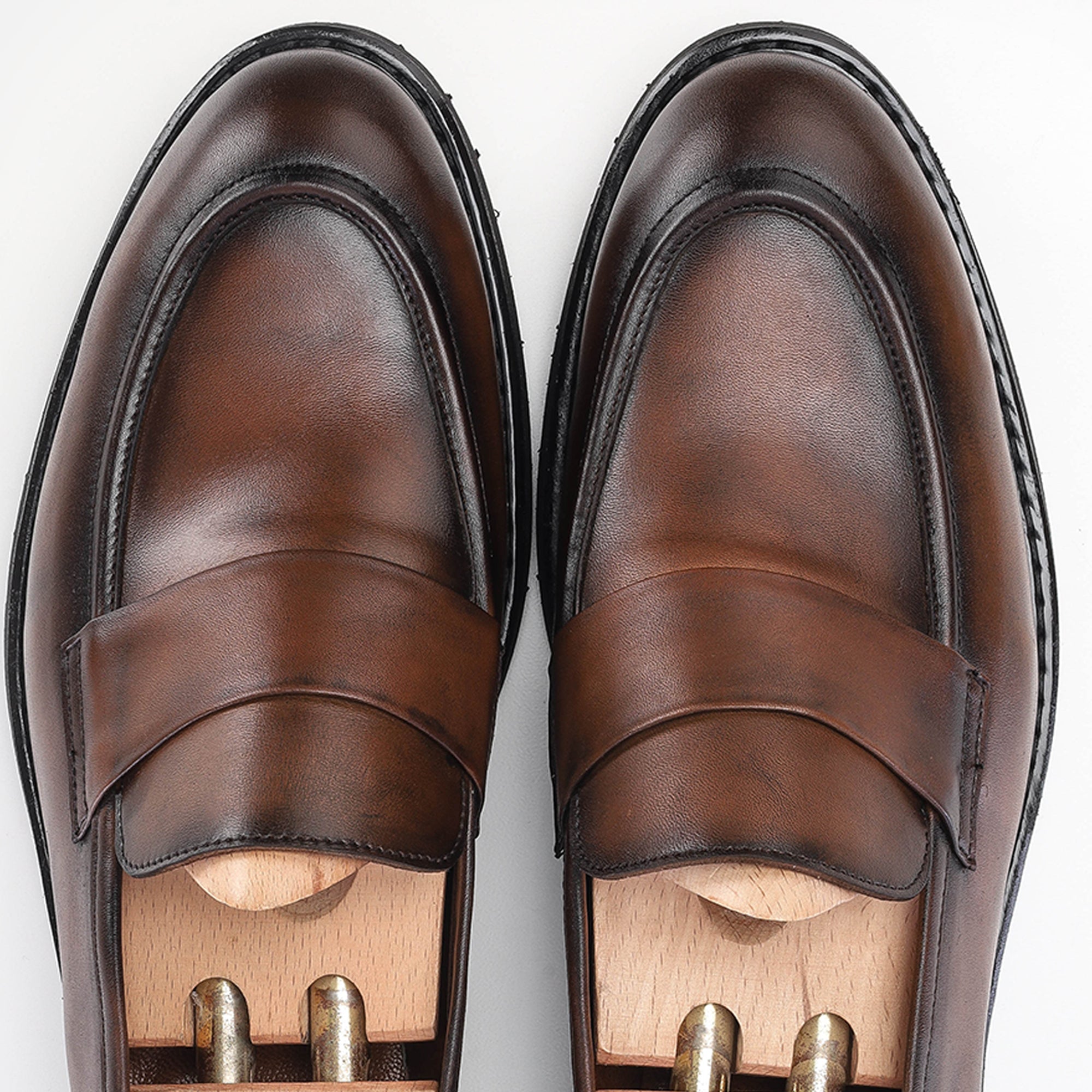 Volzak 5162 chaussure cuir marron vintage