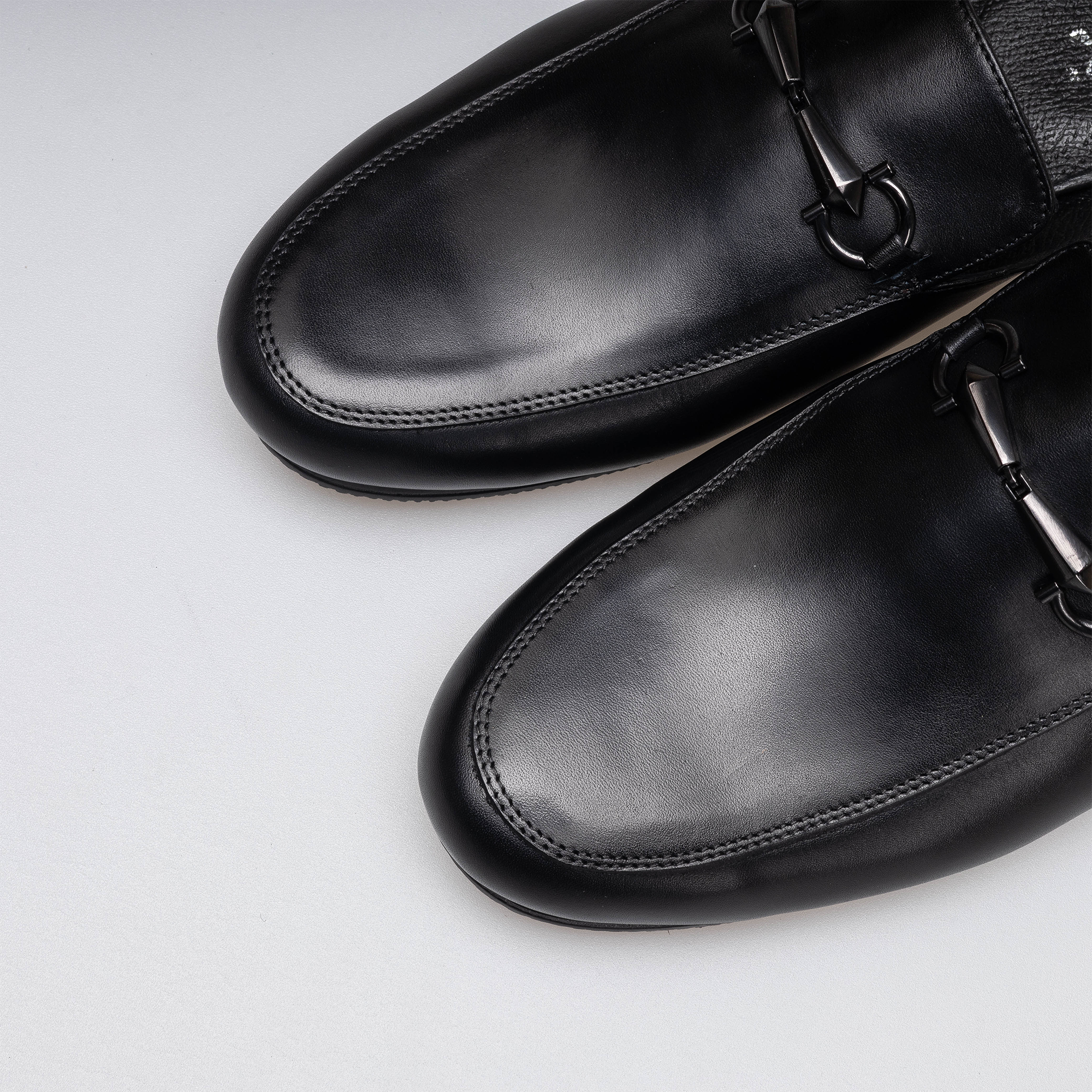 Volzak 5403 Mule en cuir Noir