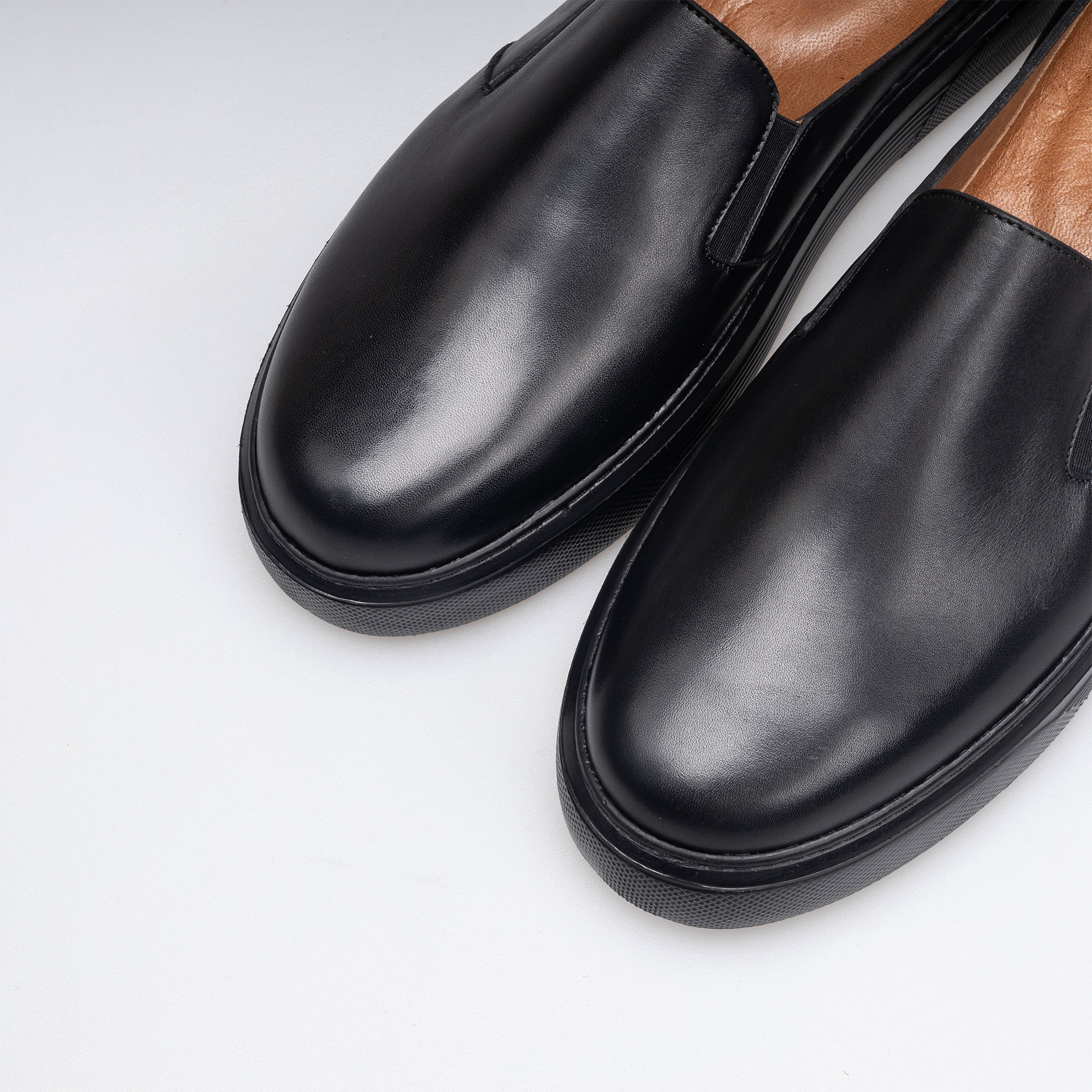 Volzak 5348 Mule en cuir Noir