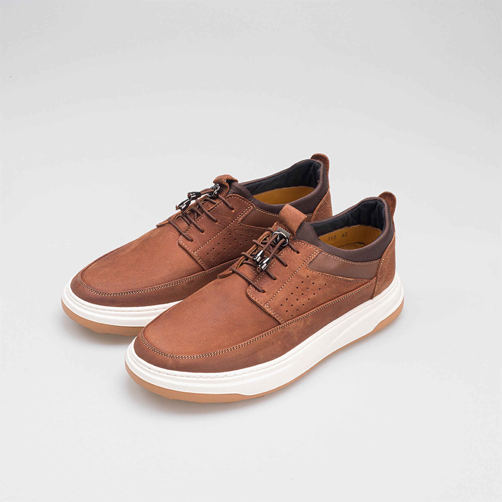 Volzak 317 basket en nubuck Camel