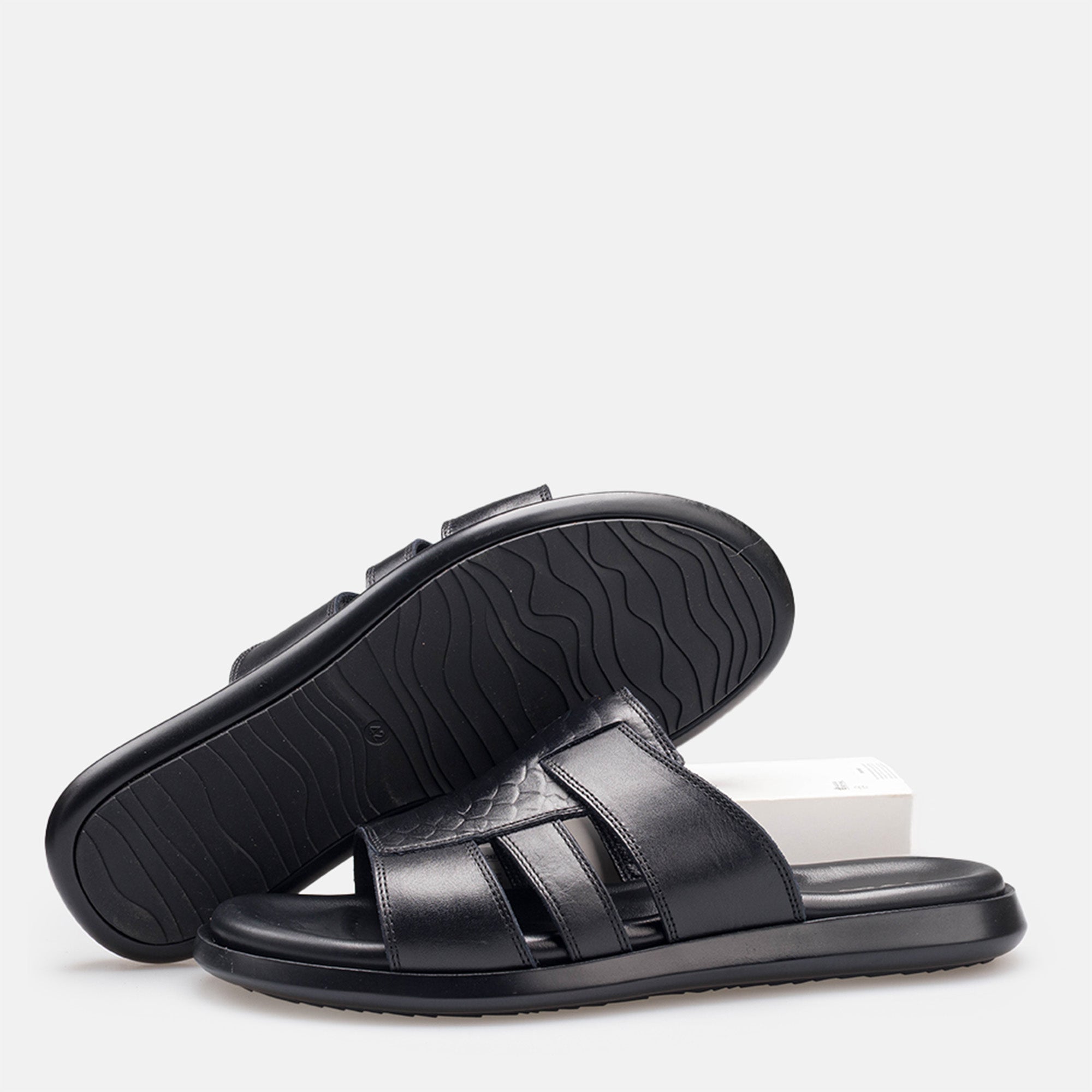 Volzak 5406 Sandale en cuir Noir