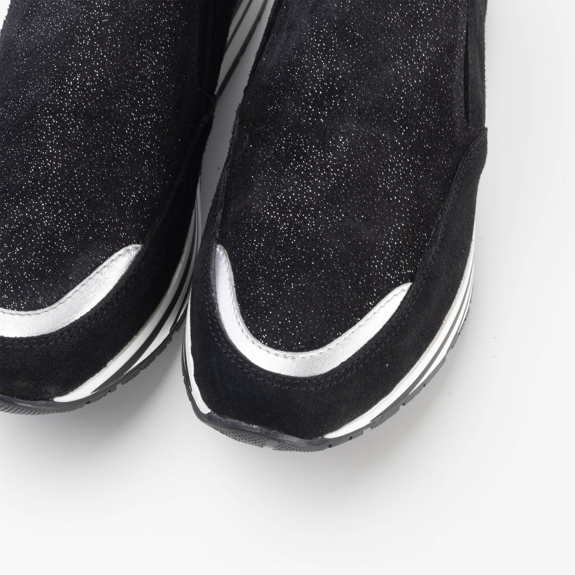 Volzak 144 Basket en daim Noir