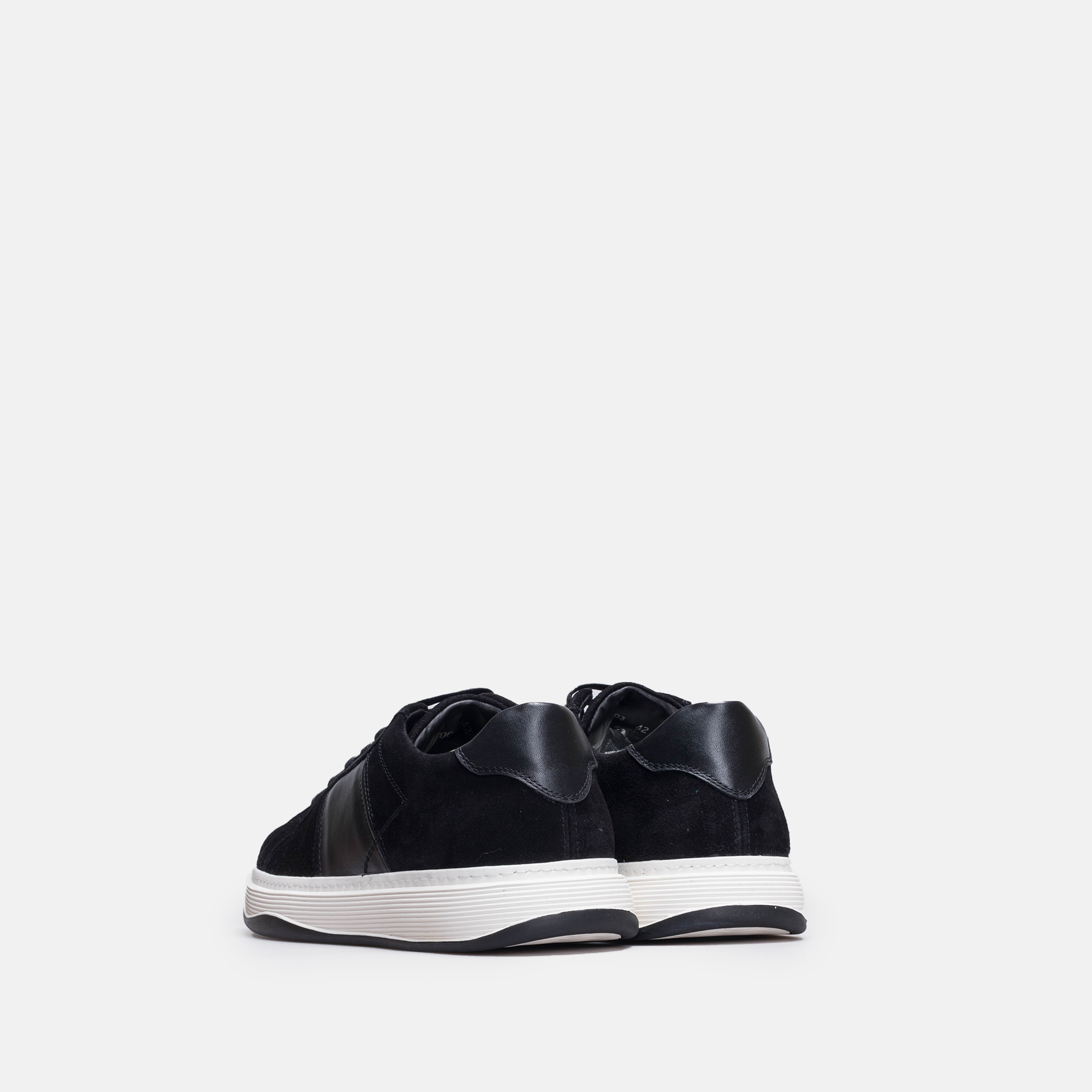 Volzak 7003 basket en daim Noir