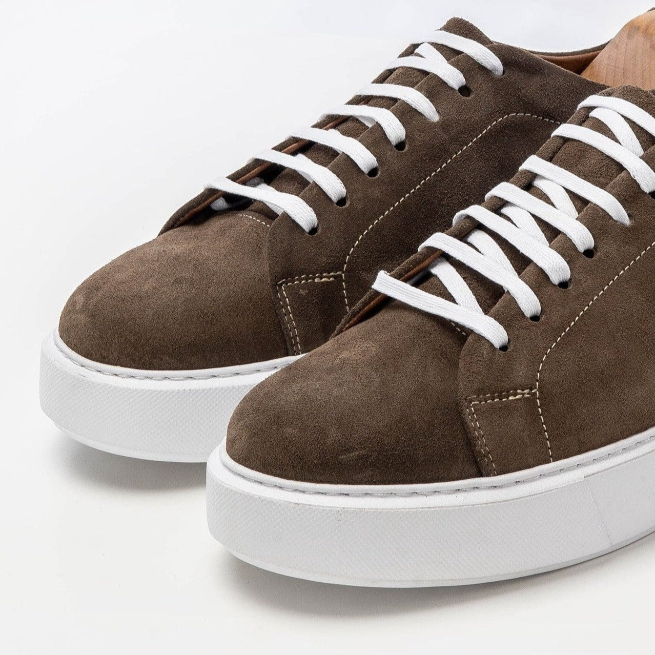 Volzak 5177 basket en daim gris