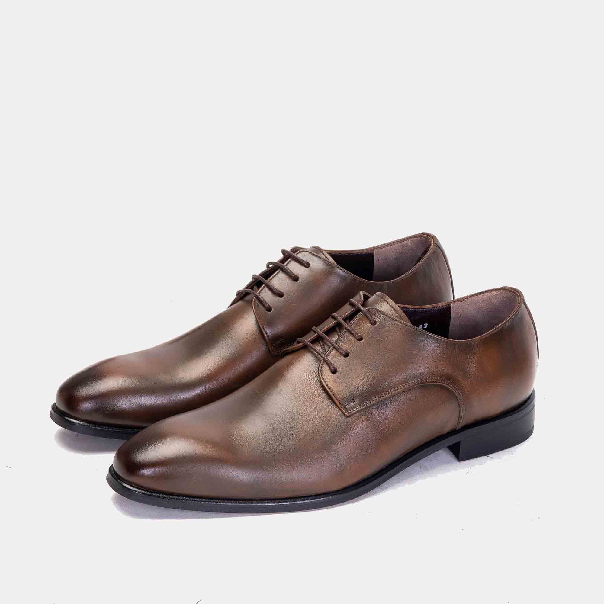 1242 Chaussure en cuir Marron vintage