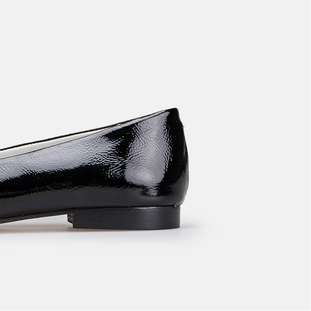 Volzak 077 Black Patent Leather Ballerina