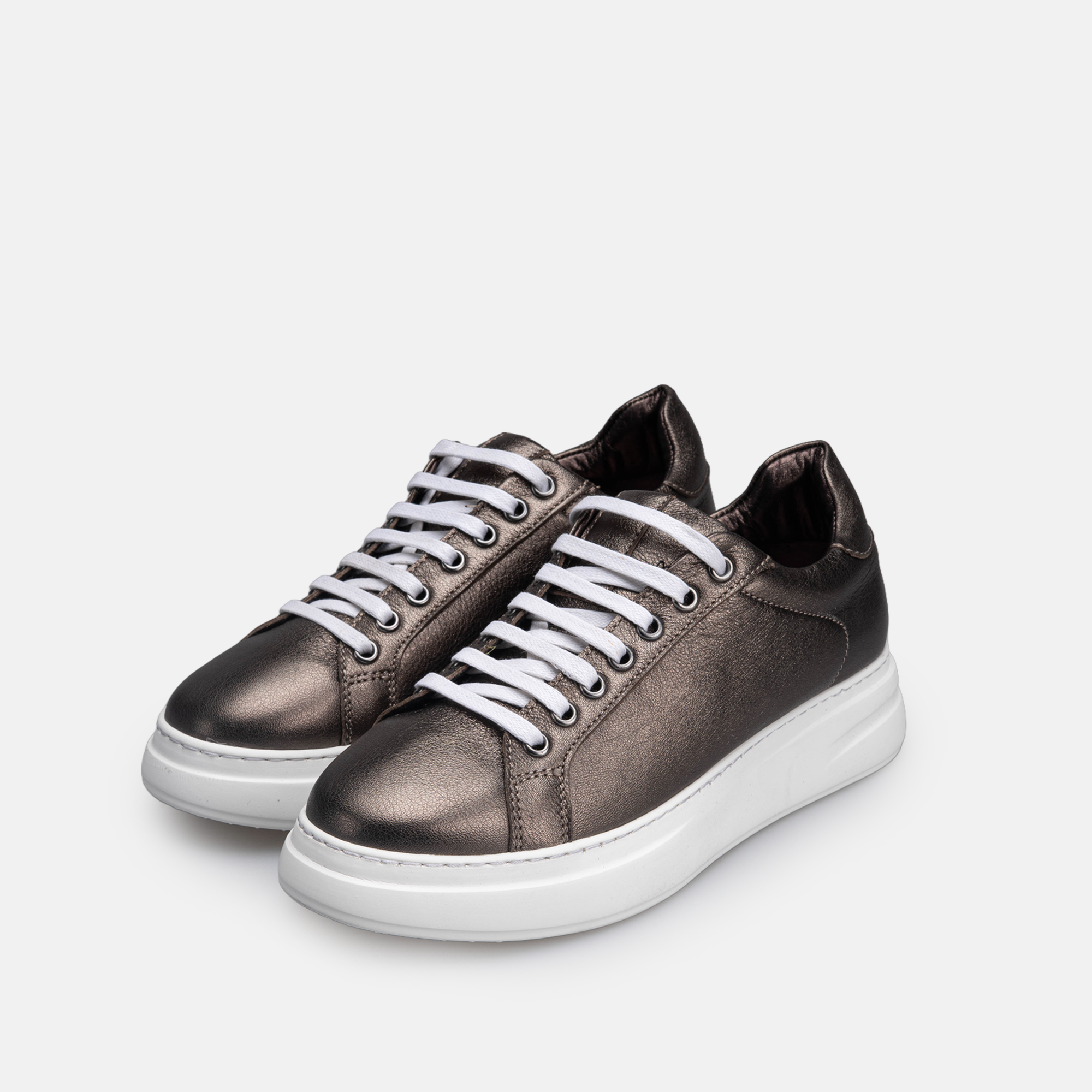 Volzak 165 Basket en cuir Platinium