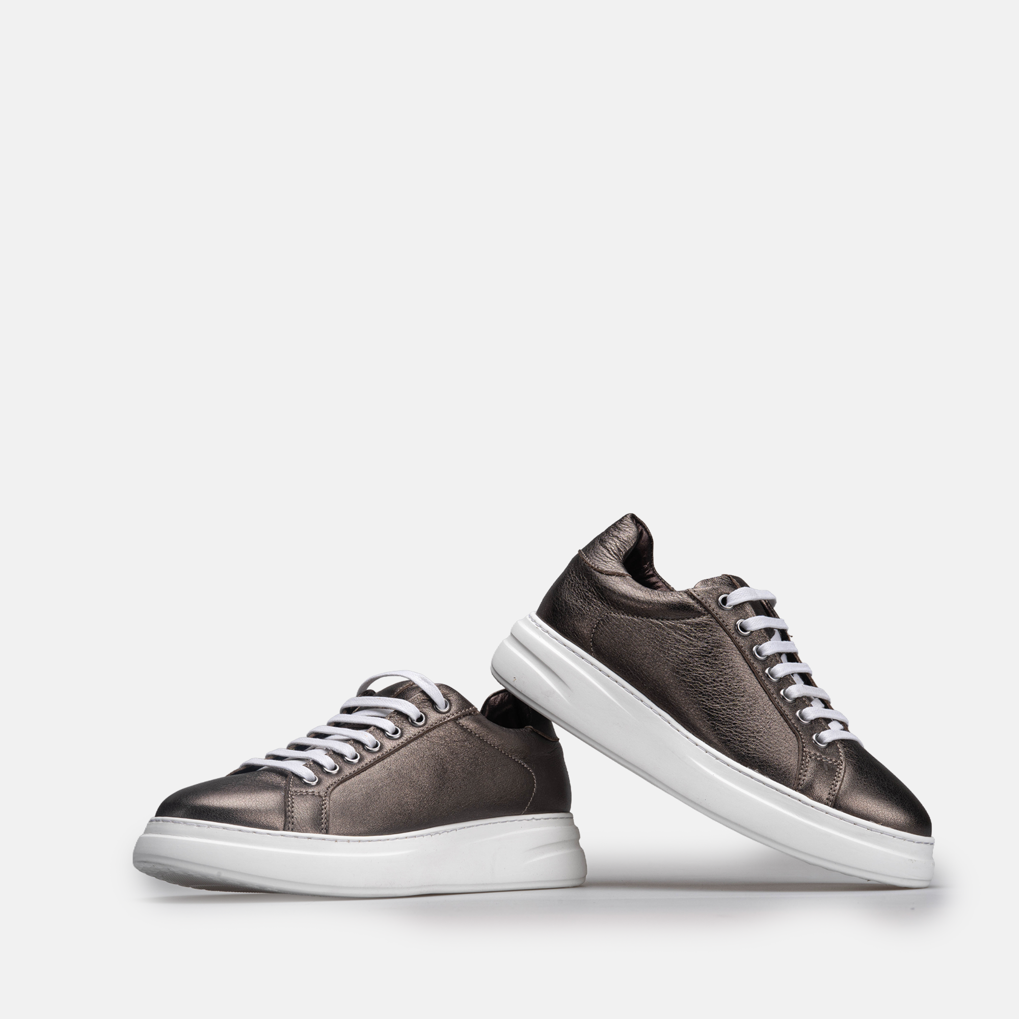 Volzak 165 Basket en cuir Platinium