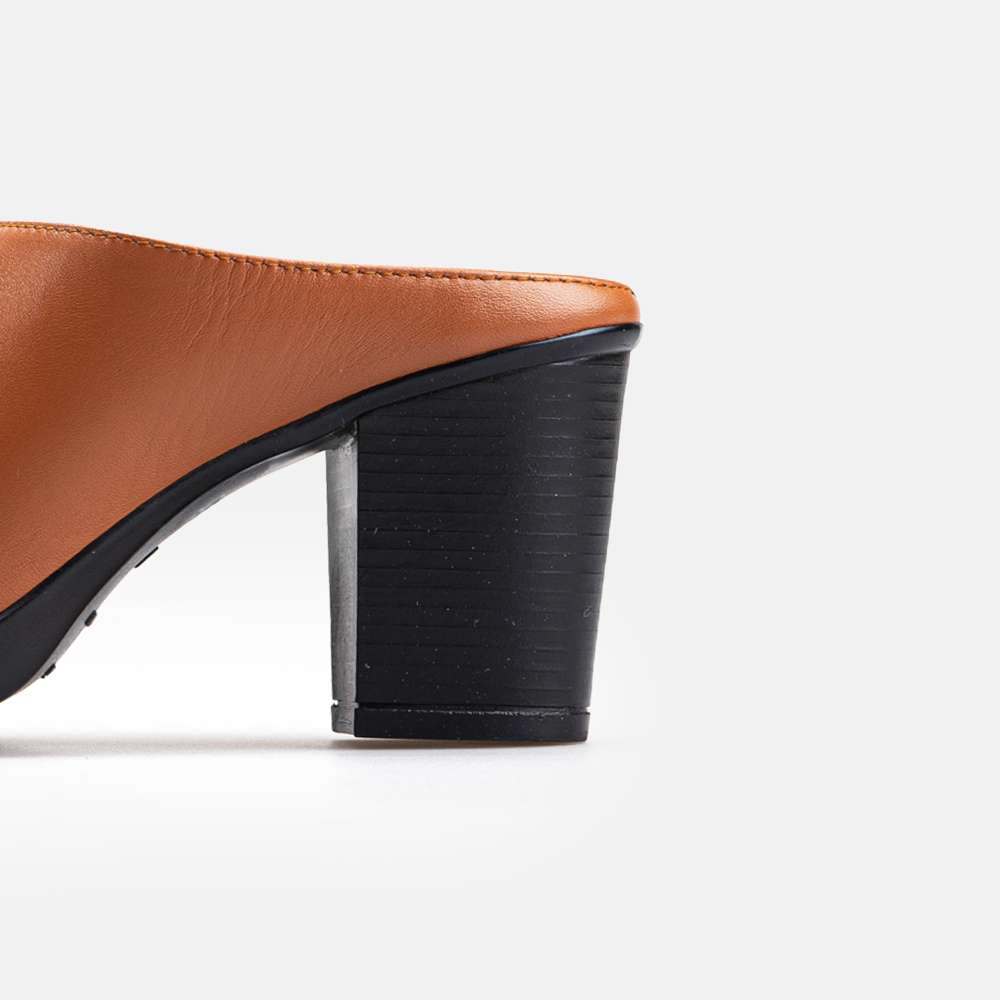 Volzak 686 Sabot à talon en cuir Camel