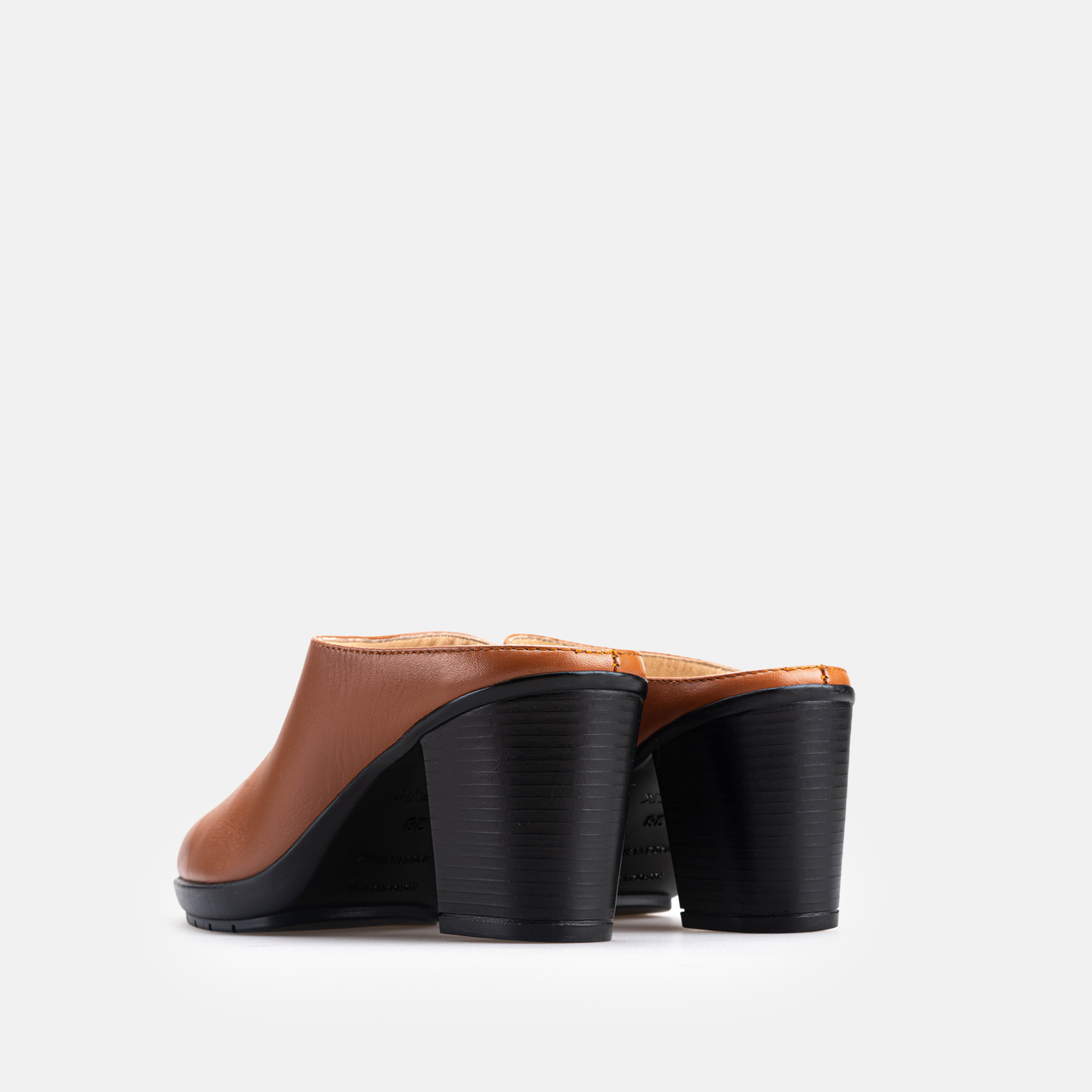 Volzak 686 Sabot à talon en cuir Camel