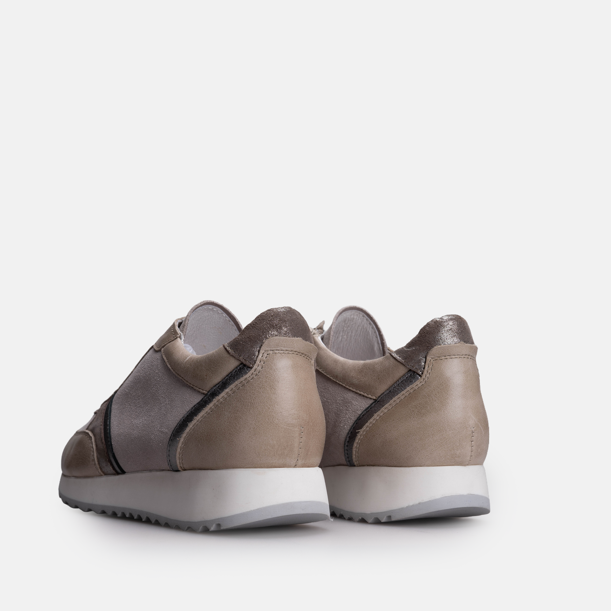 Volzak 700 Basket en daim Gris Beige