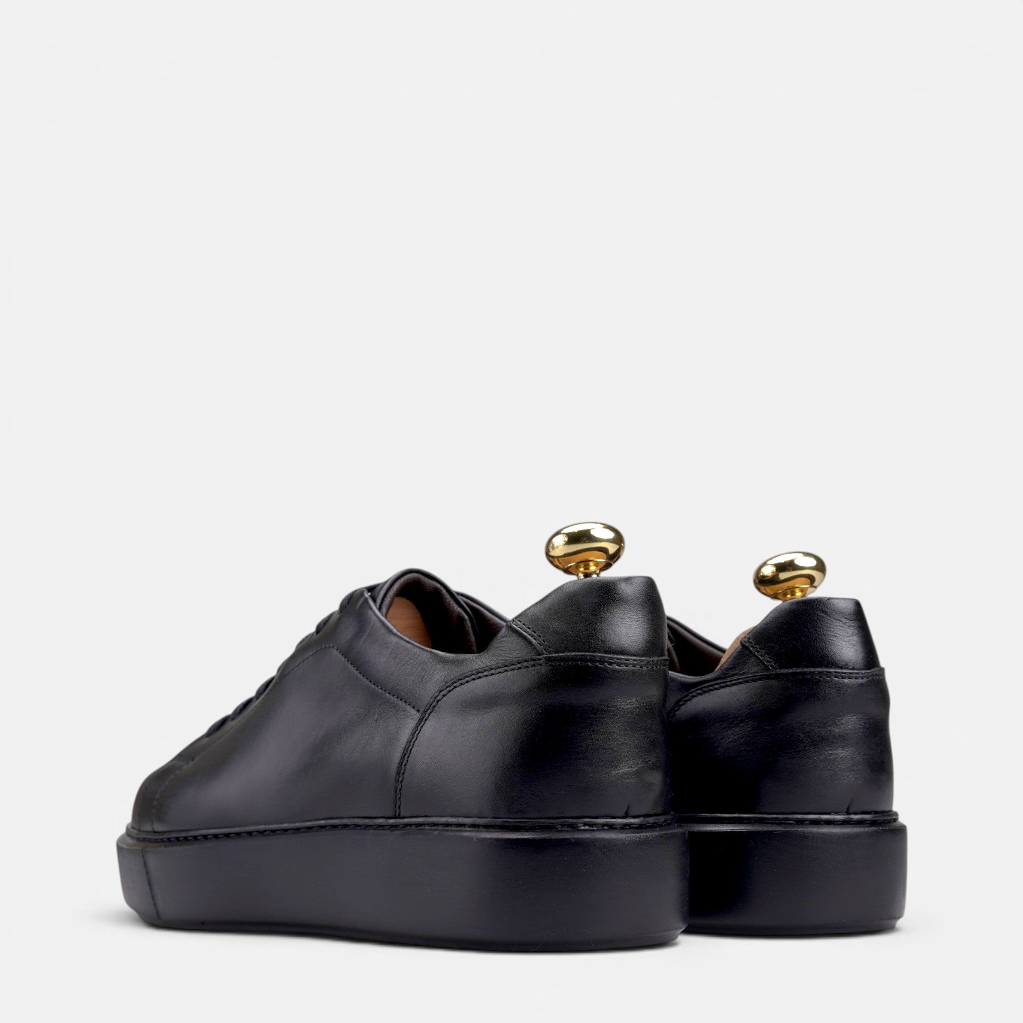 Volzak 5610 basket en cuir Noir
