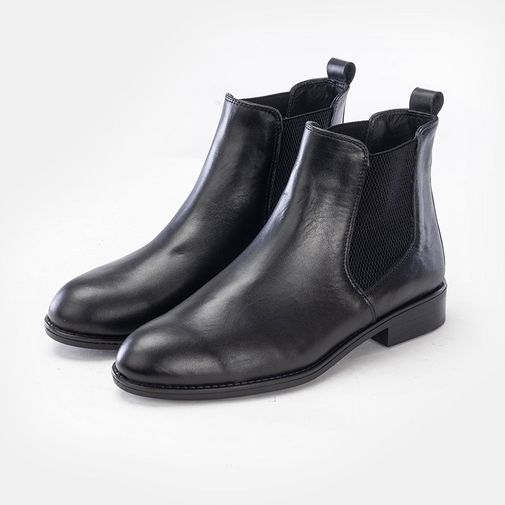 Volzak 048 Black Leather Ankle Boot