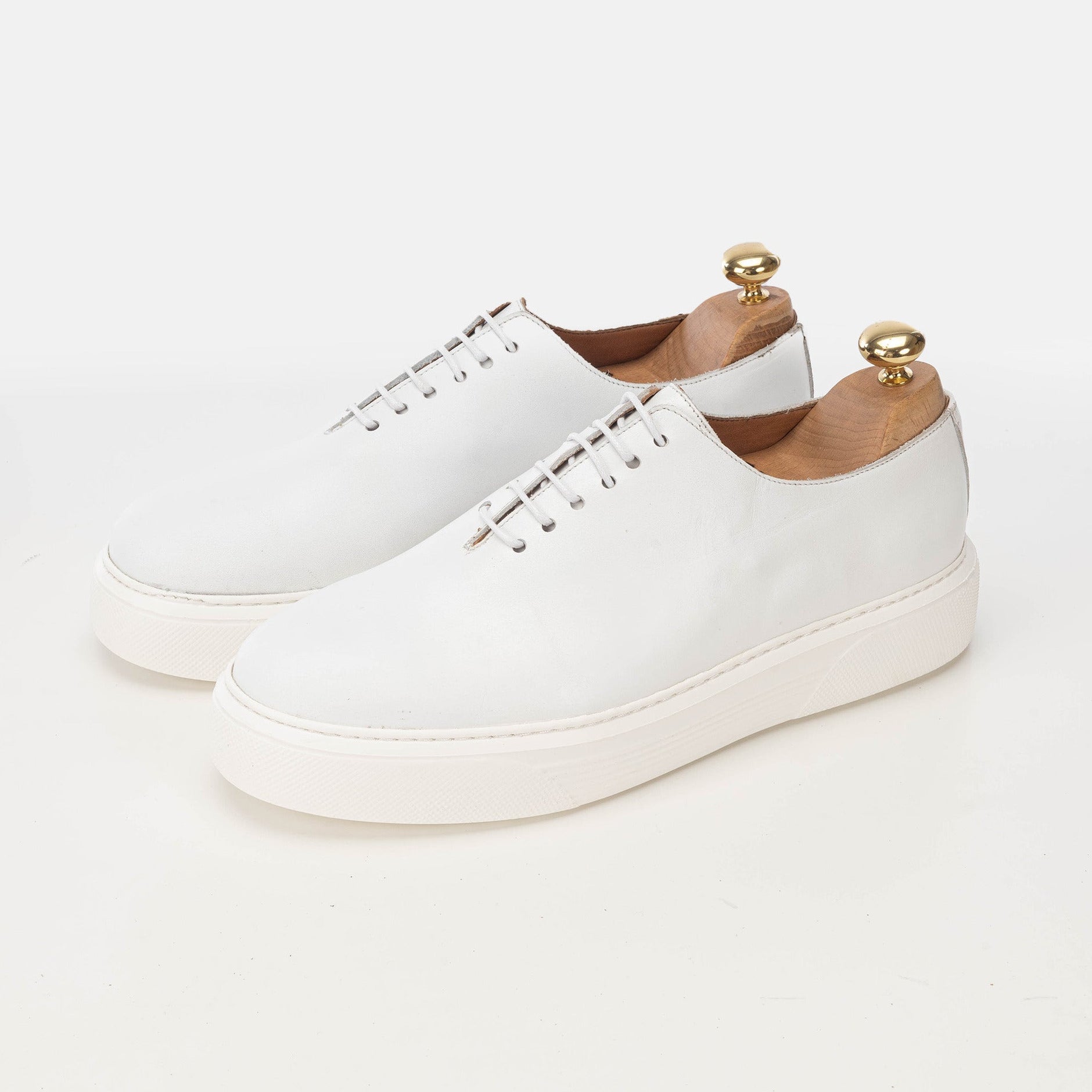Volzak 5233 Basket en cuir blanc